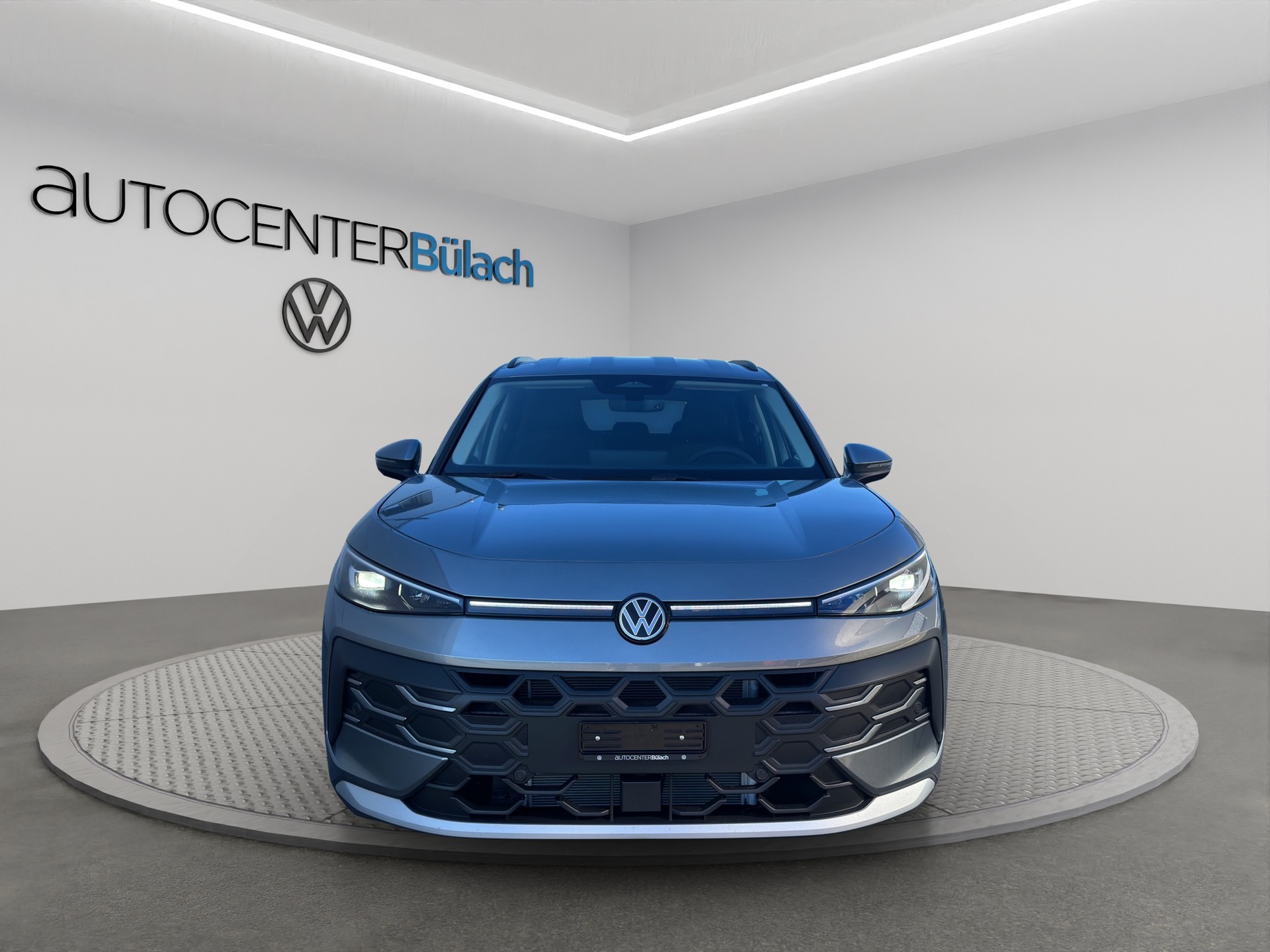 VW T-Roc 1.5 eTSI mHEV Life DSG-image-1