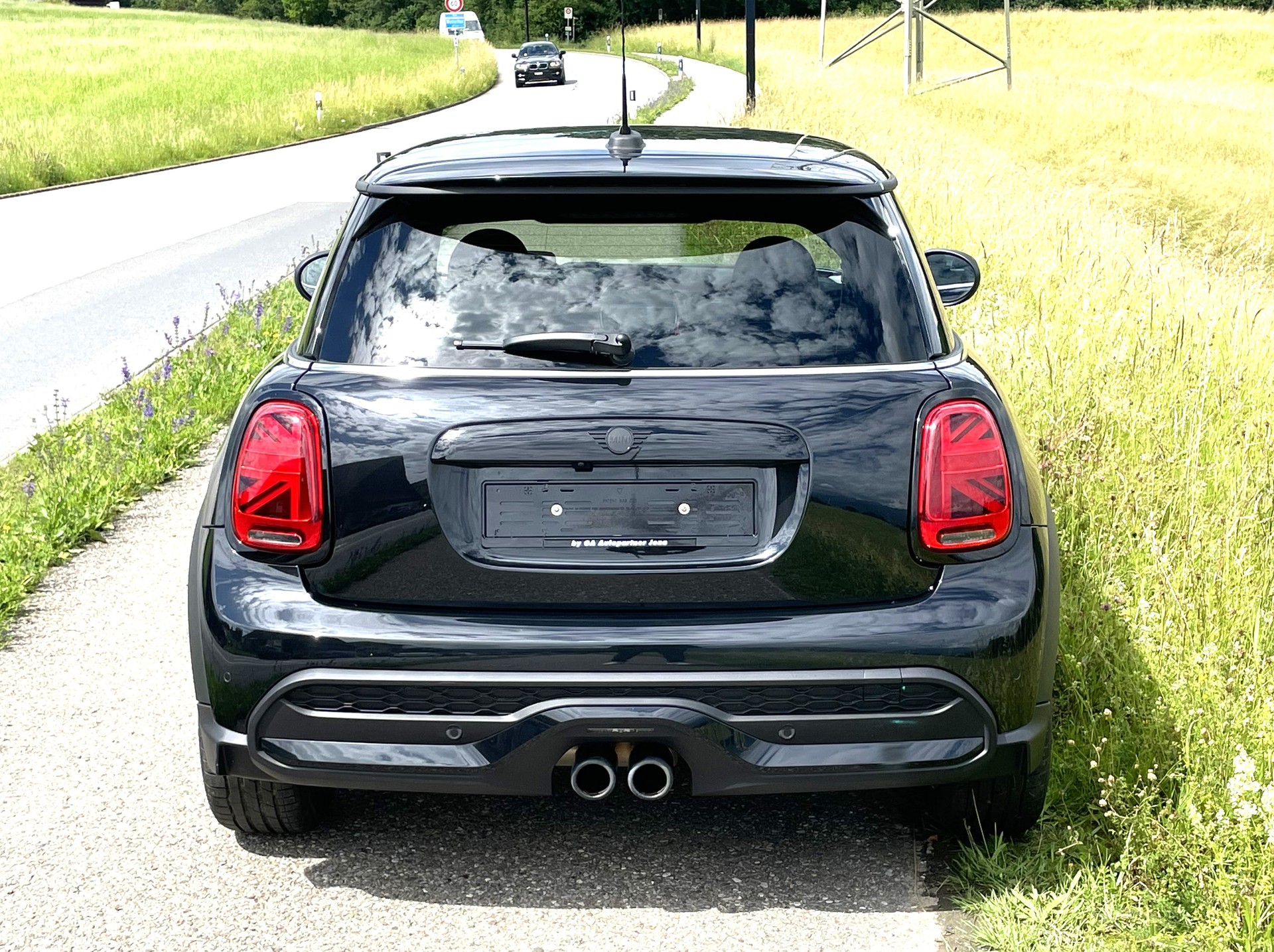 MINI Cooper S Black Edition-image-9