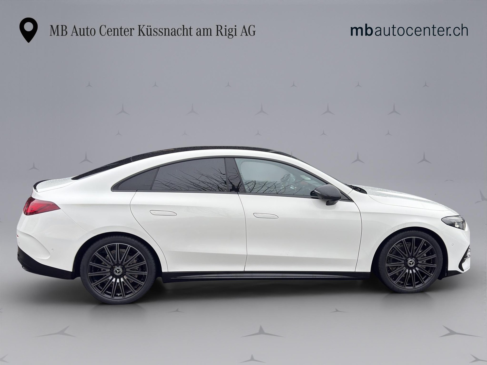 MERCEDES-BENZ CLA 220 AMG Line-image-6