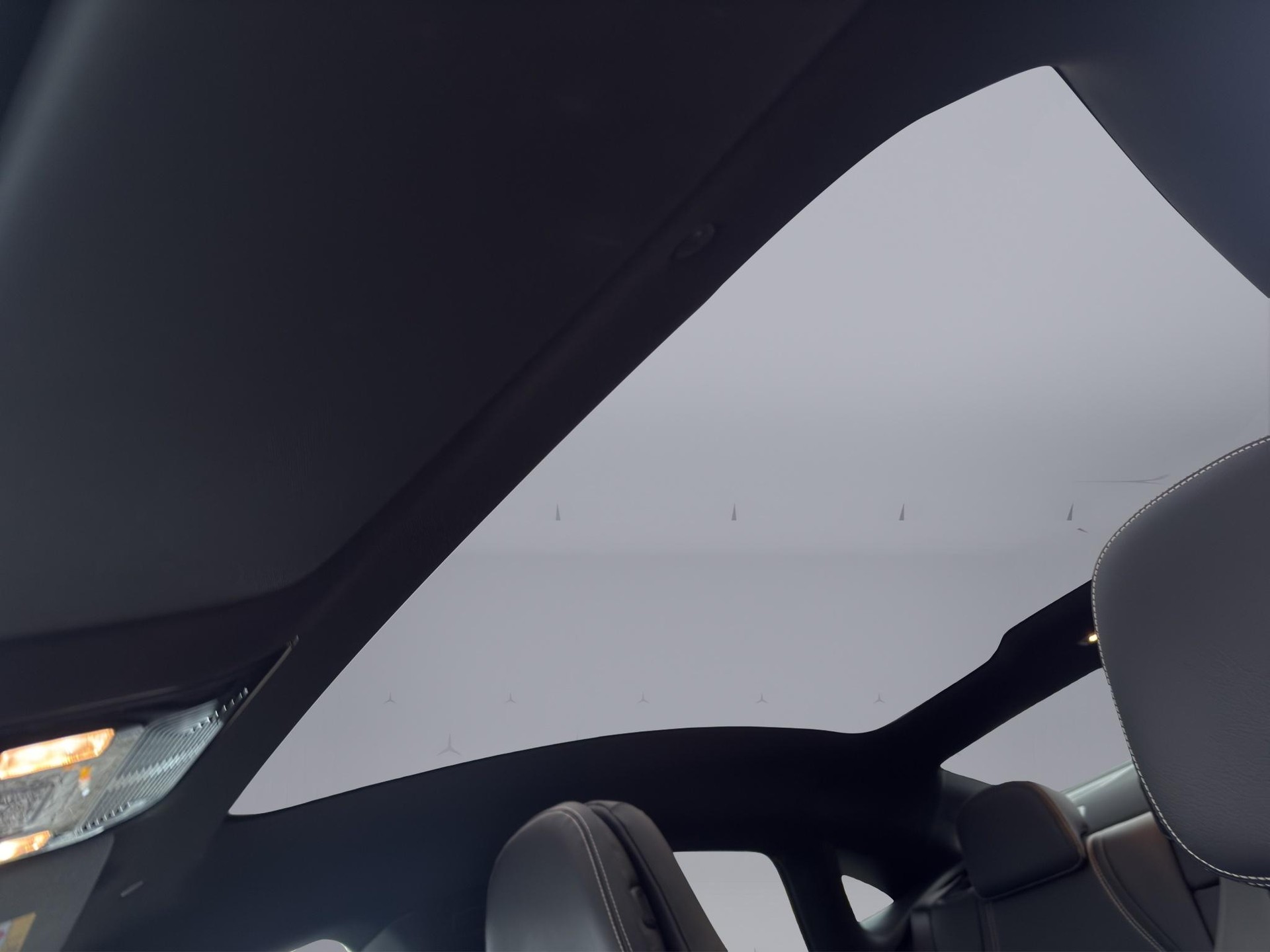 MERCEDES-BENZ CLA 220 AMG Line-image-16