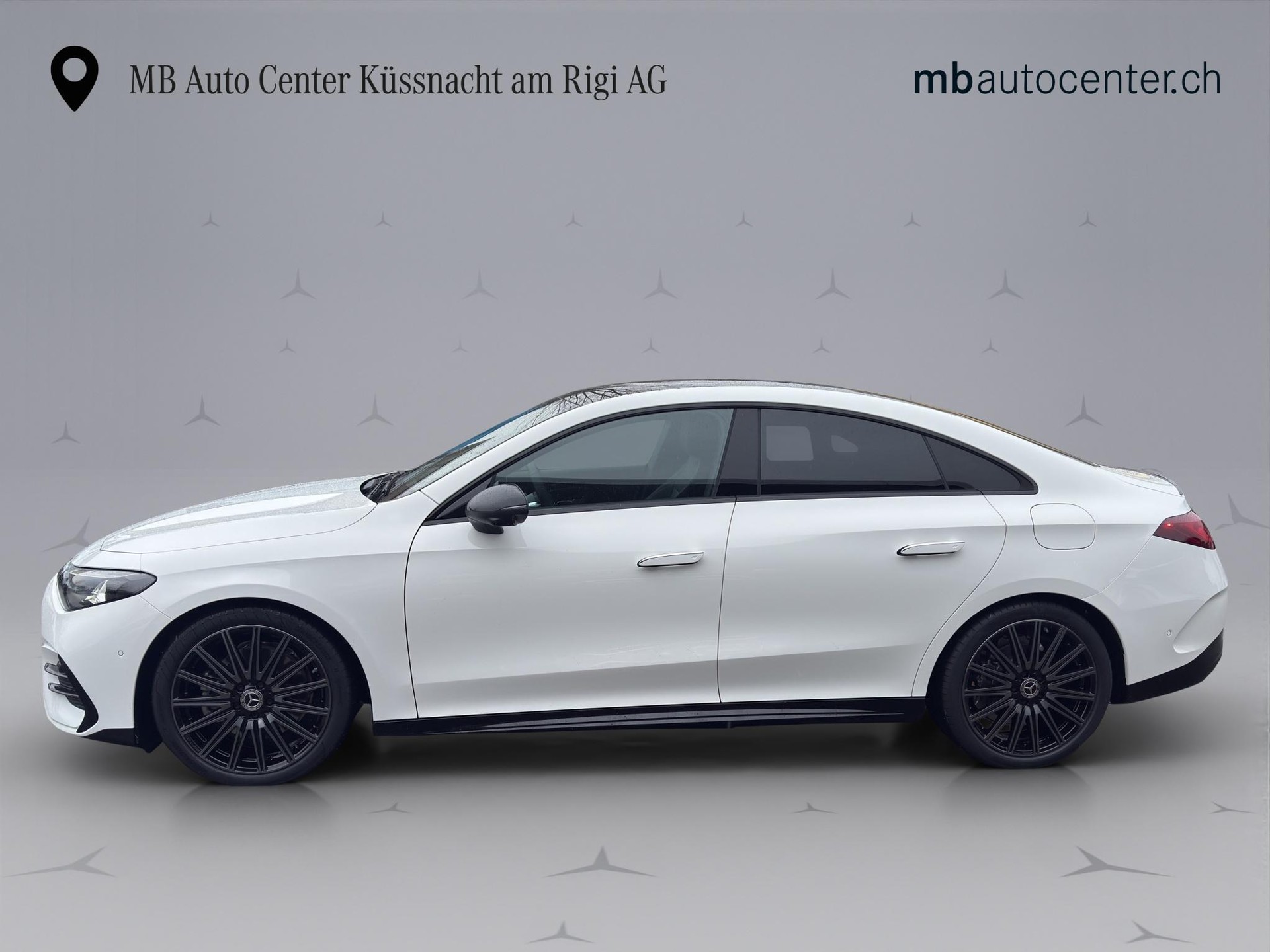MERCEDES-BENZ CLA 220 AMG Line-showroom-element-2