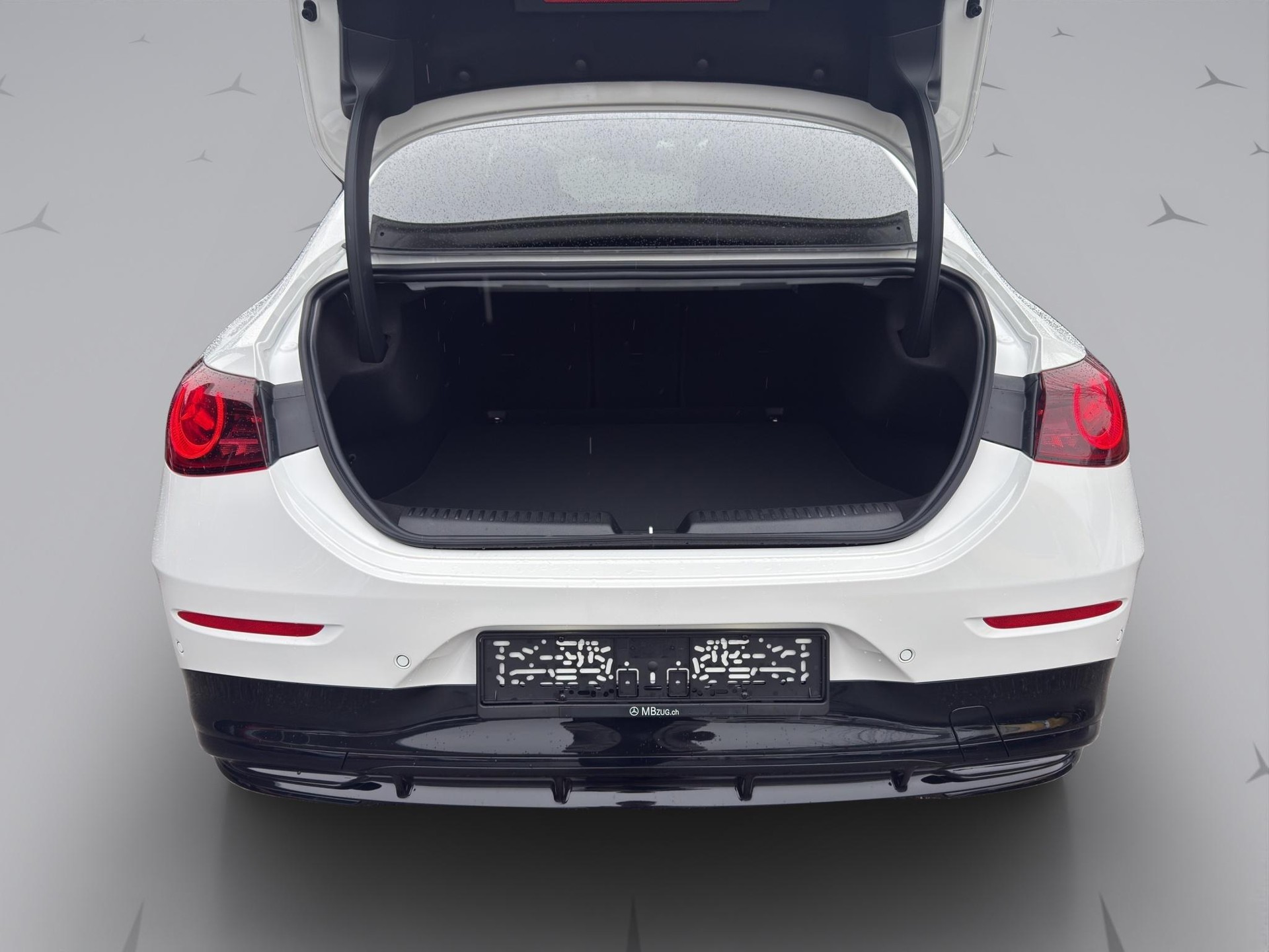 MERCEDES-BENZ CLA 220 AMG Line-image-15