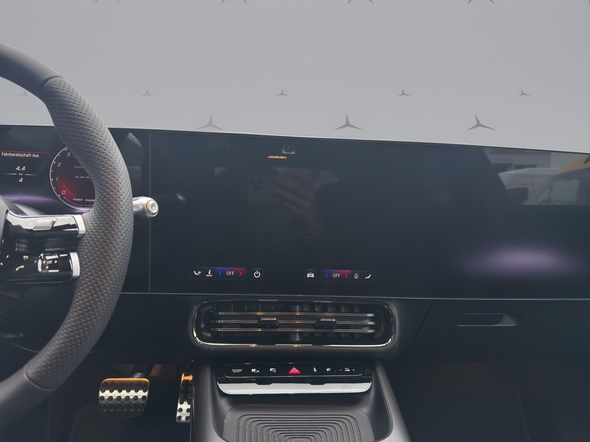 MERCEDES-BENZ CLA 220 AMG Line-image-20