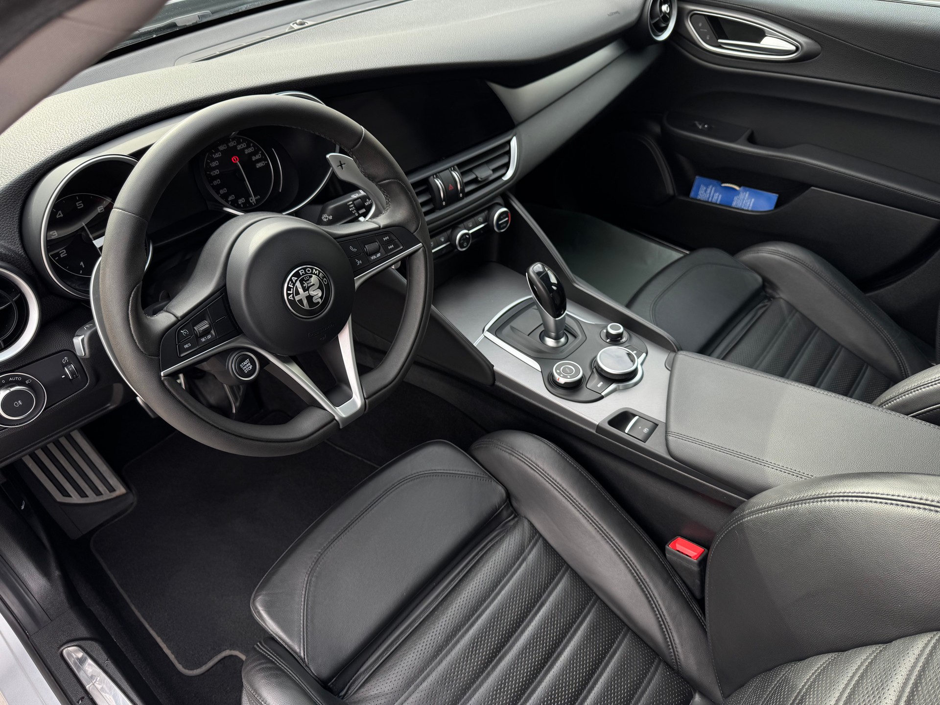 ALFA ROMEO Giulia 2.0 Veloce Q4 Automatic-image-9