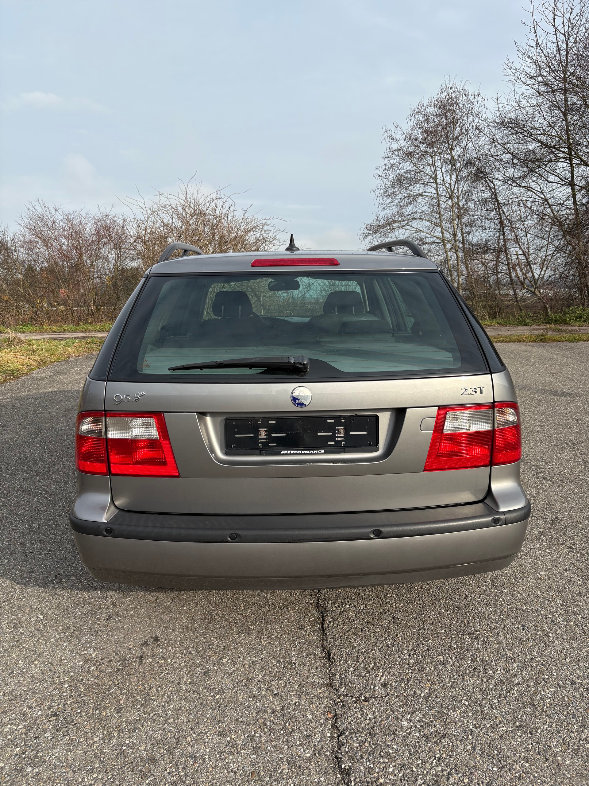 SAAB 9-5 2.3T Vector-image-4