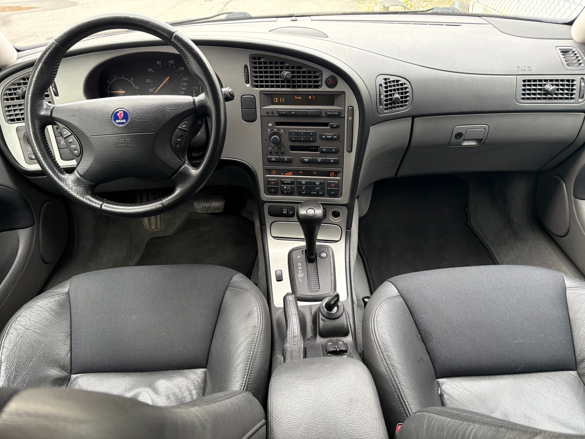 SAAB 9-5 2.3T Vector-image-9