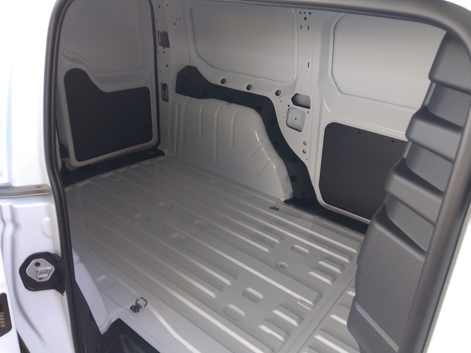 FORD Grand Transit Connect Kastenwagen 2.0 EcoBlue 122 Trend Automat-showroom-element-3