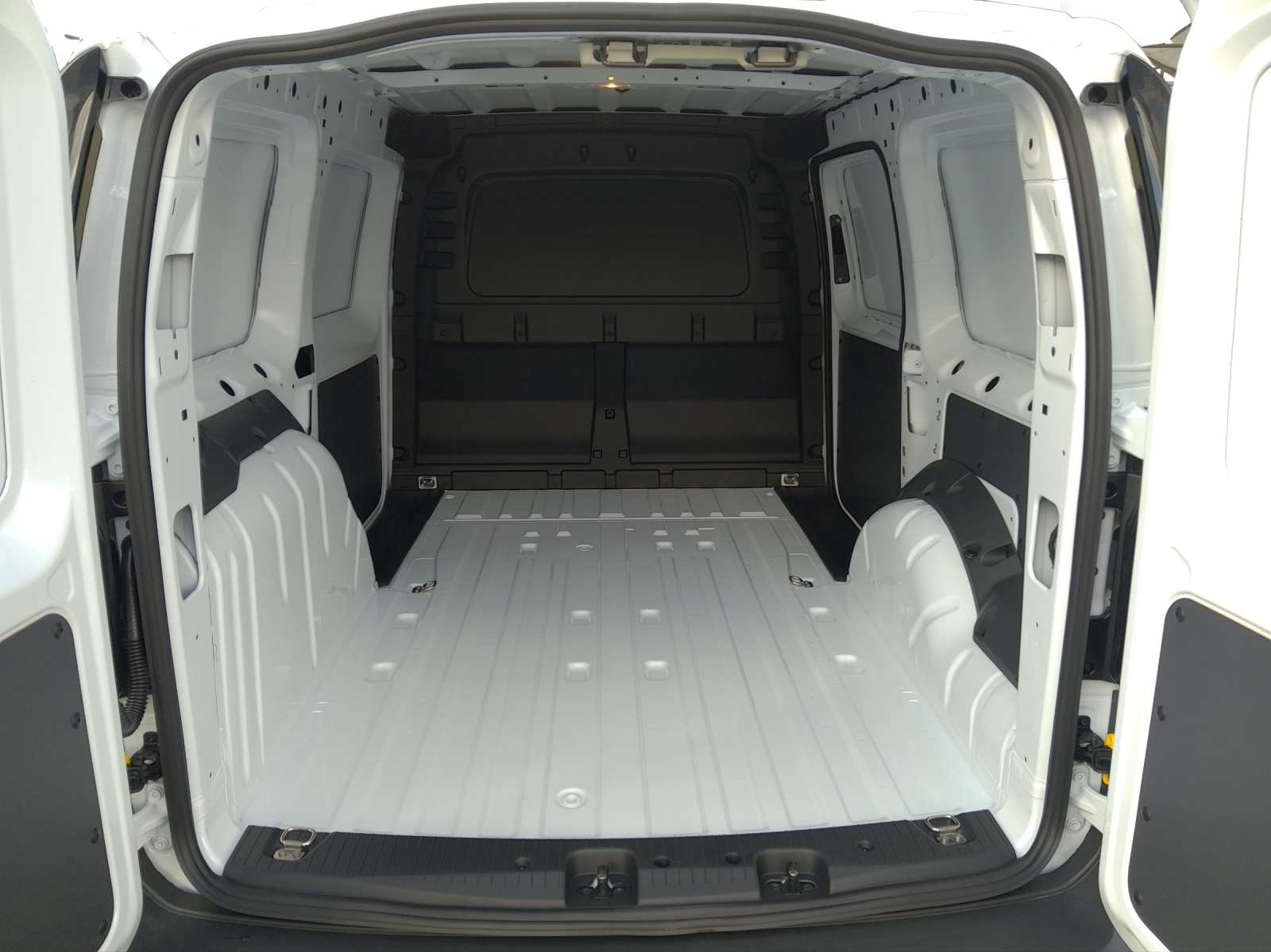 FORD Grand Transit Connect Kastenwagen 2.0 EcoBlue 122 Trend Automat-image-4