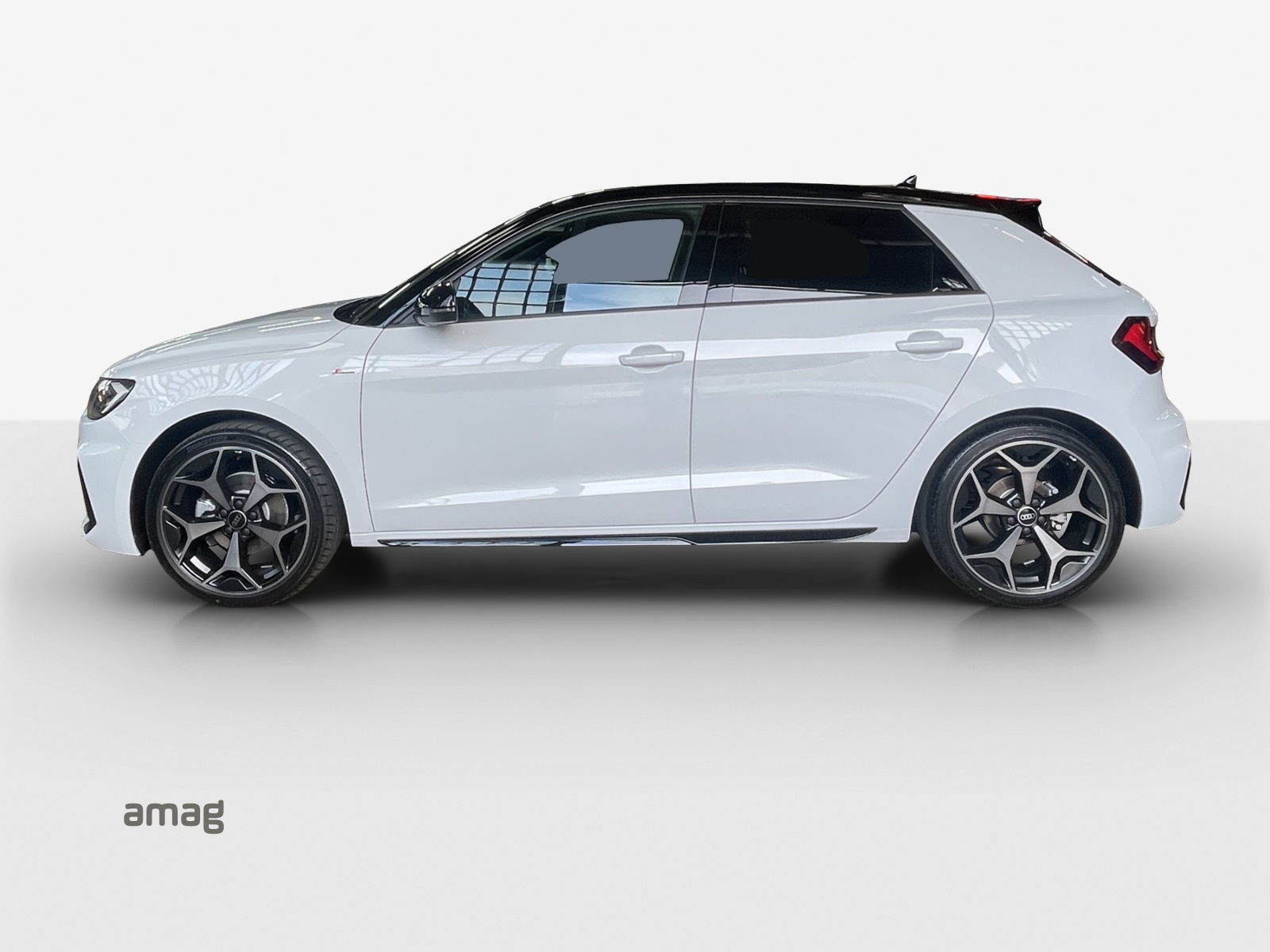 AUDI A1 Sportback 30 TFSI S Line Attraction S-tronic-image-1