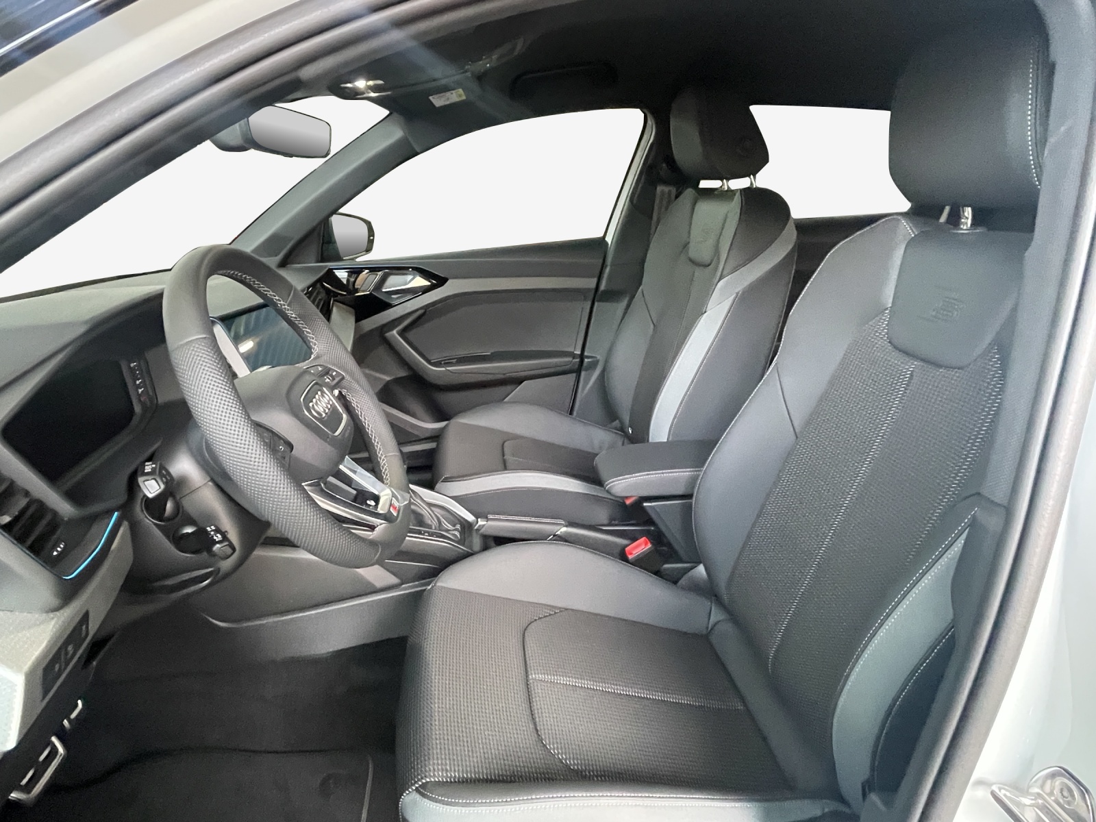 AUDI A1 Sportback 30 TFSI S Line Attraction S-tronic-image-7