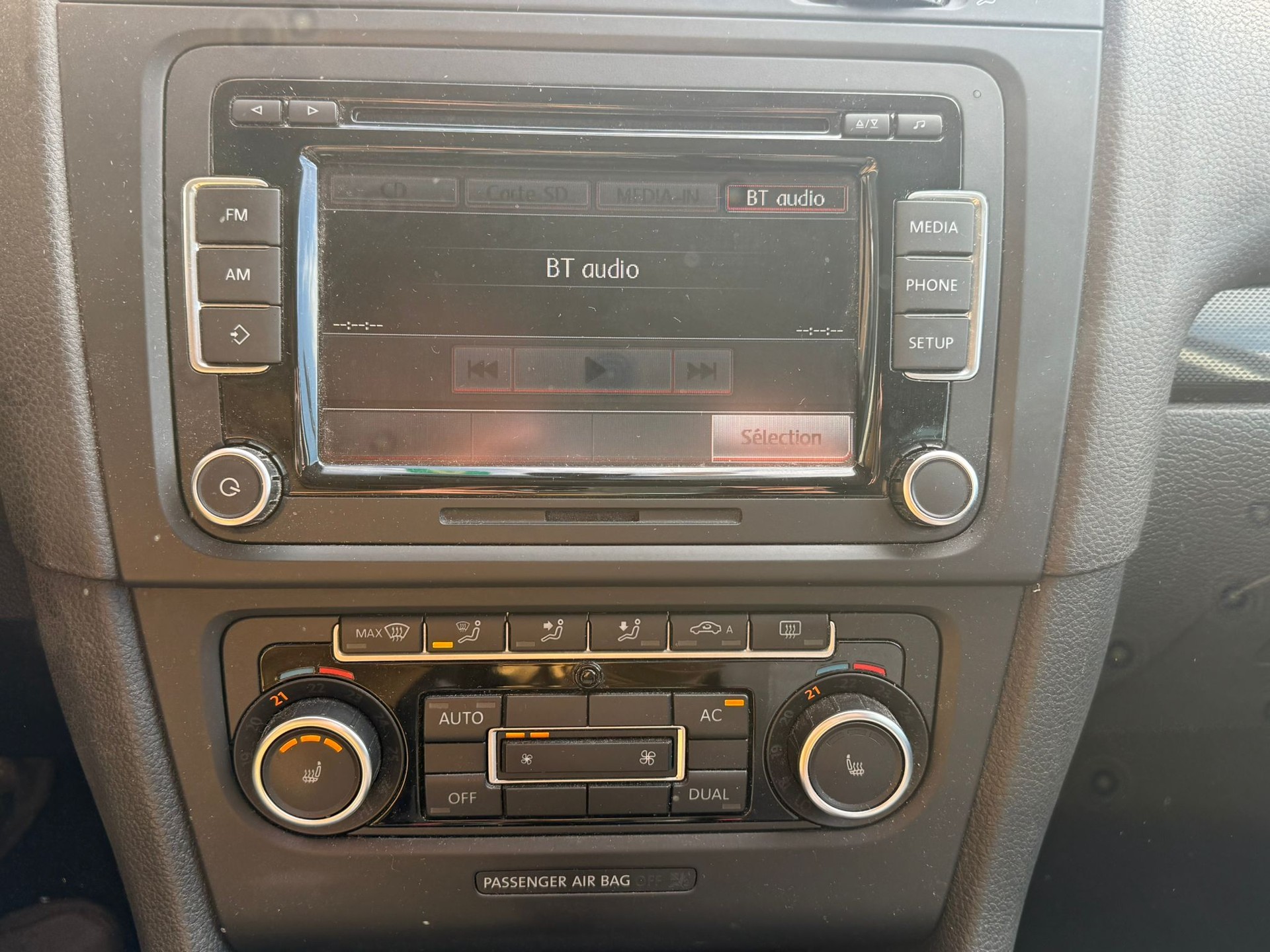 VW Golf 1.2 TSI BlueMotion Technology Trendline-image-12