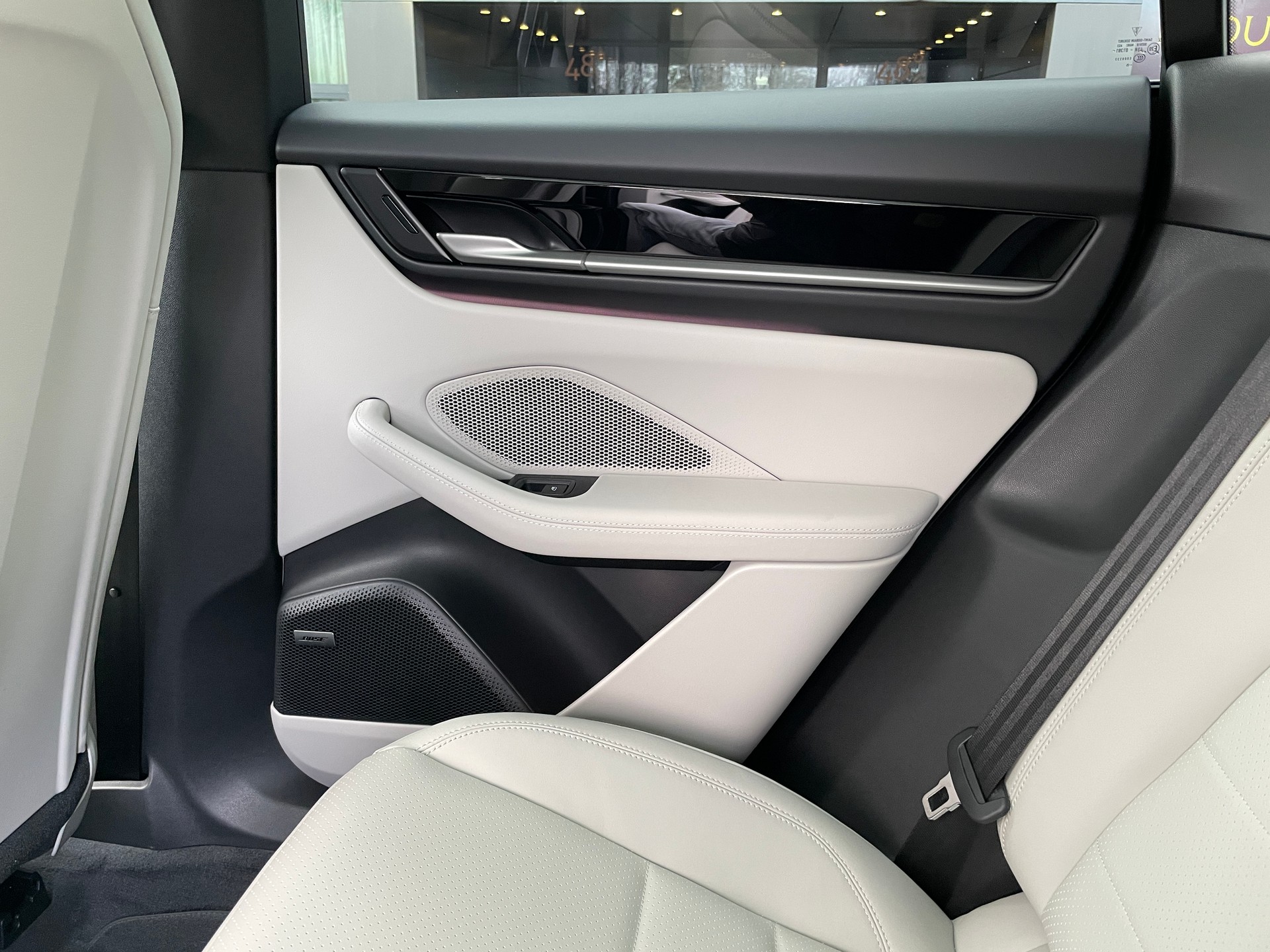PORSCHE Macan 4 100kWh-image-24