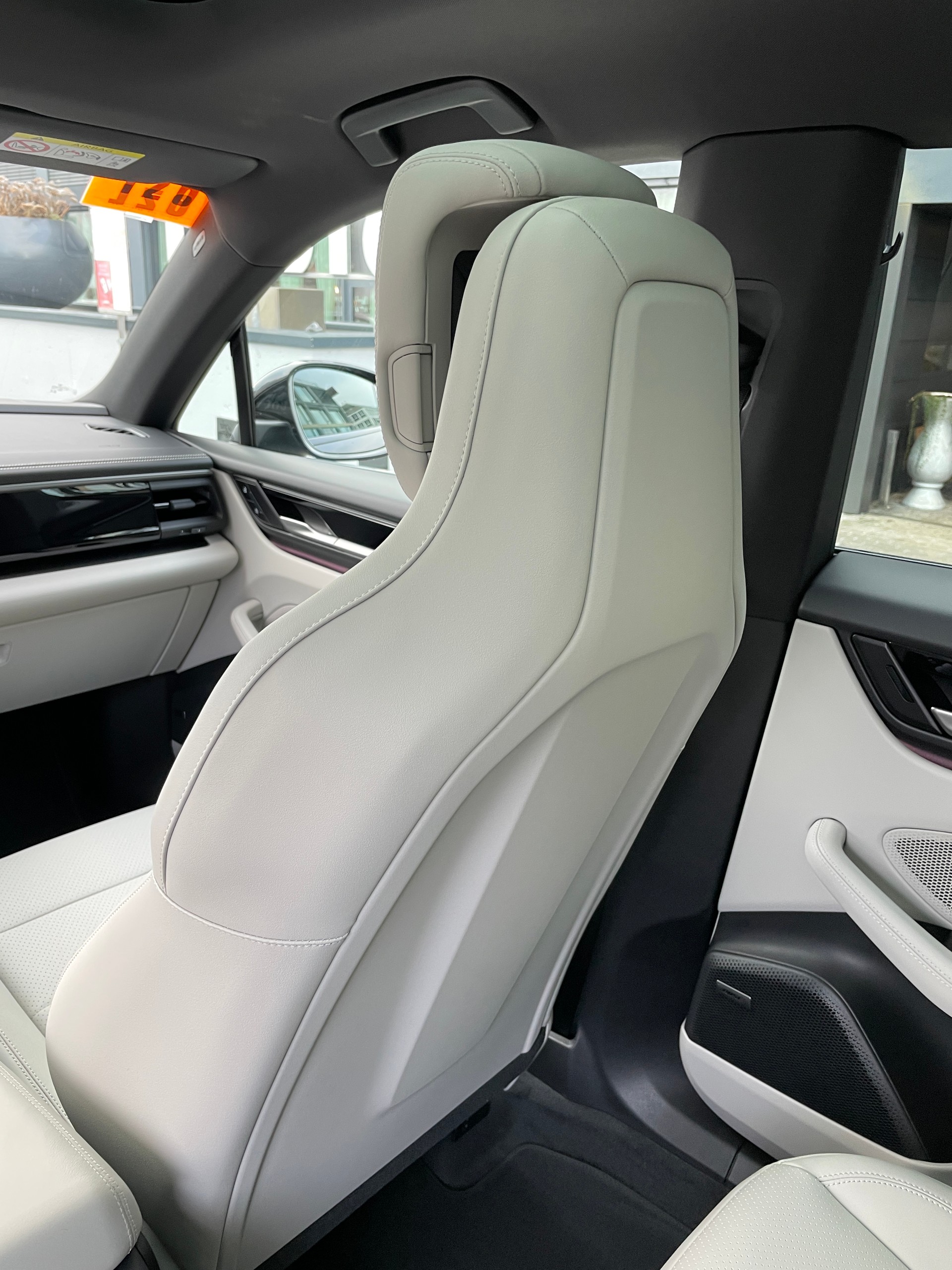 PORSCHE Macan 4 100kWh-image-22