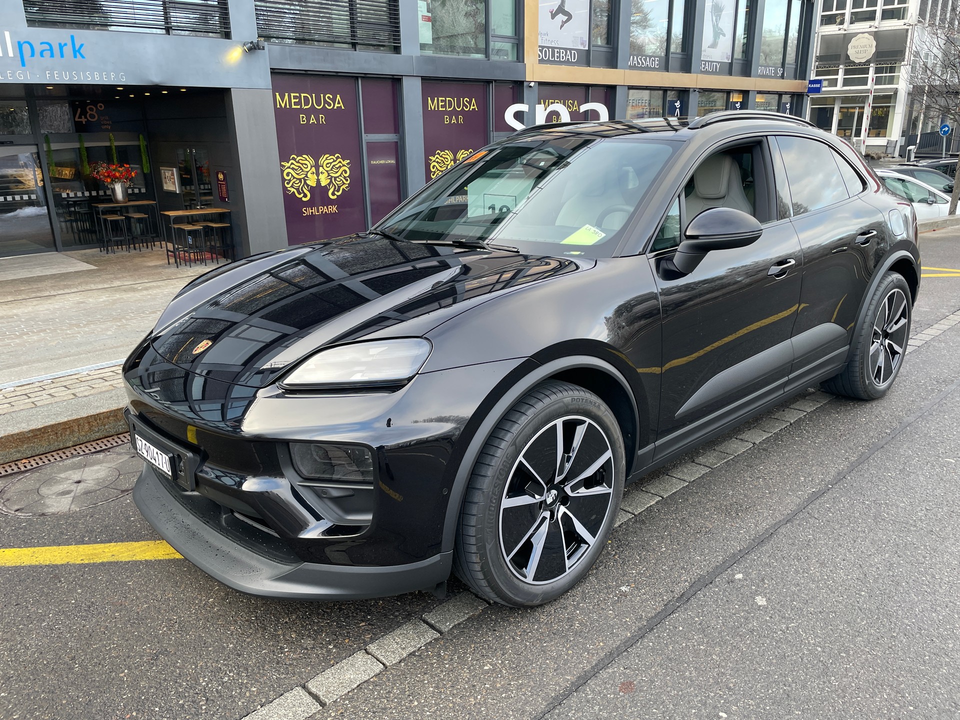 PORSCHE Macan 4 100kWh-image-0