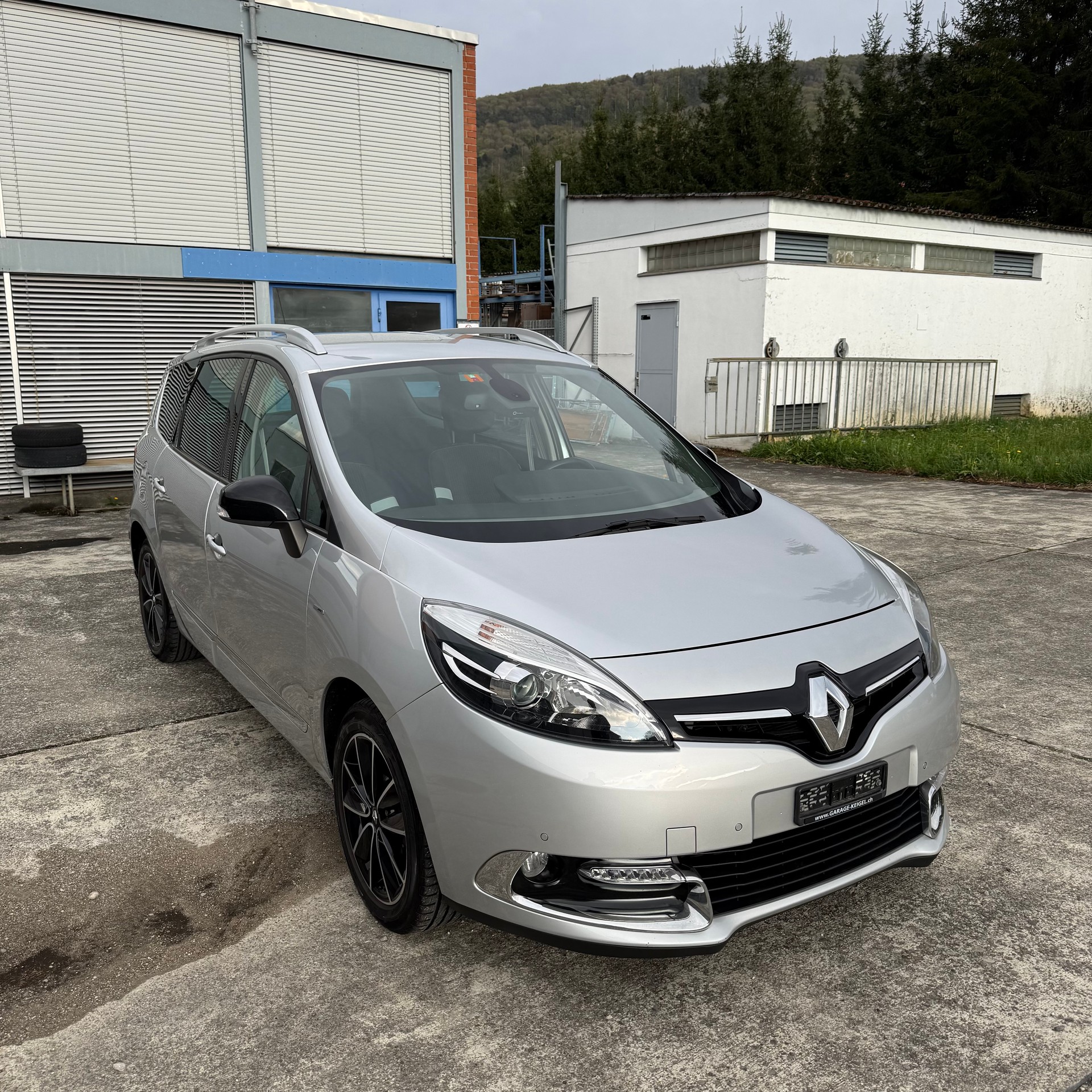 RENAULT Grand Scénic 1.5 dCi Bose EDC-image-1