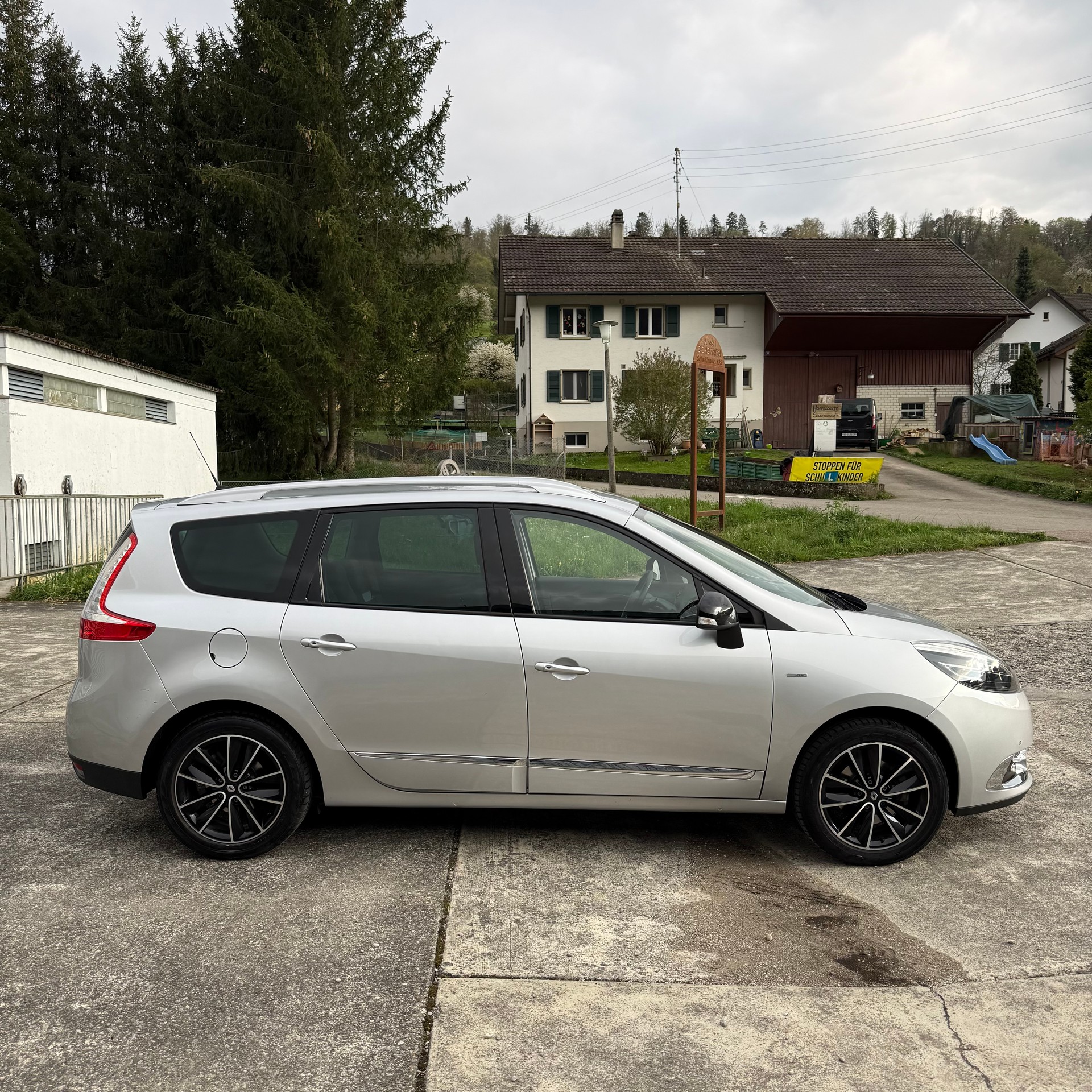 RENAULT Grand Scénic 1.5 dCi Bose EDC-image-3