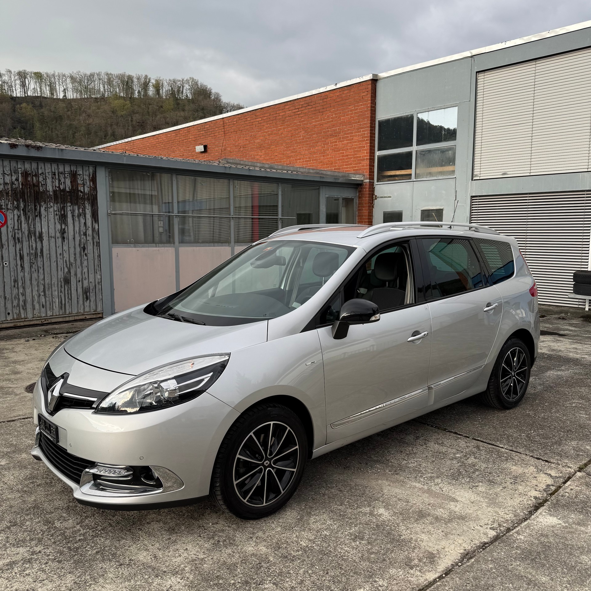 RENAULT Grand Scénic 1.5 dCi Bose EDC-image-7