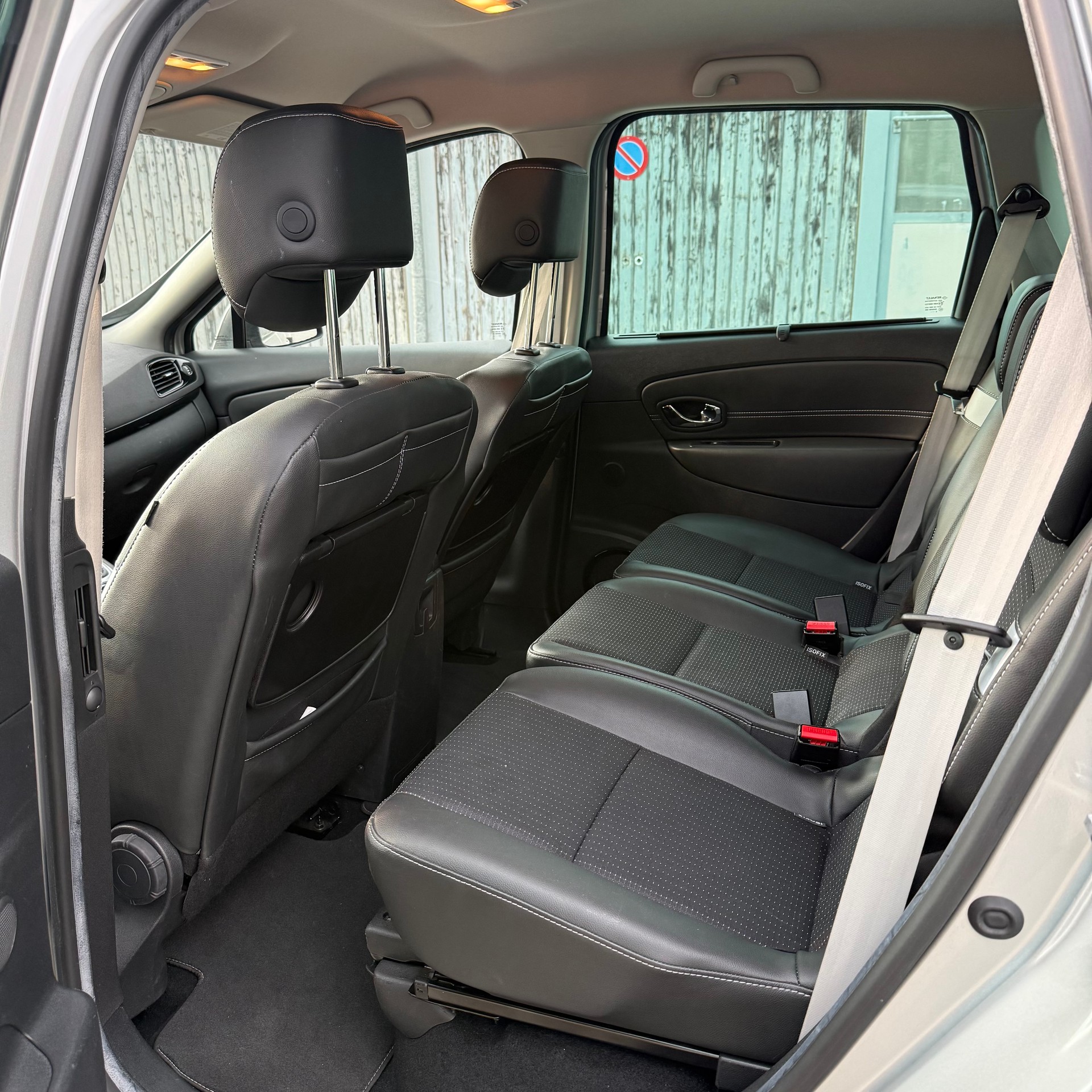 RENAULT Grand Scénic 1.5 dCi Bose EDC-image-9