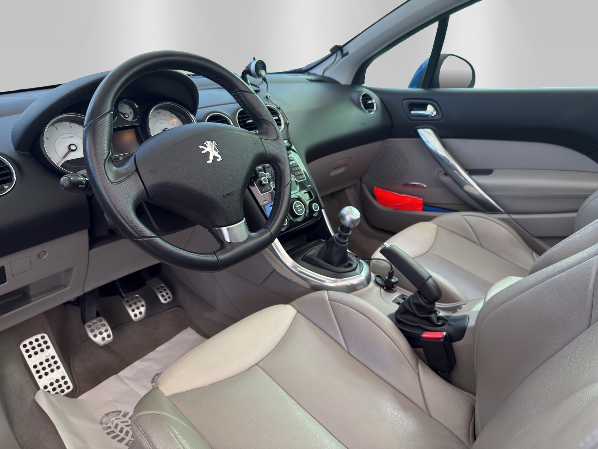 PEUGEOT 308 CC 1.6 16V Turbo Sport Pack-image-7