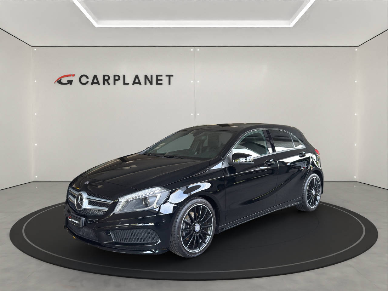 MERCEDES-BENZ A 180 AMG Line-image-0