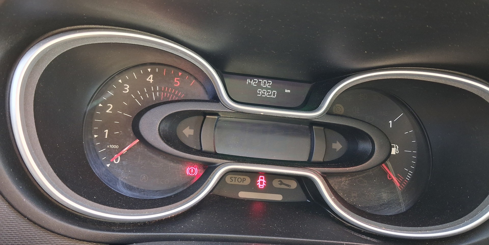 RENAULT 2.0 dCi Blue 170-image-1