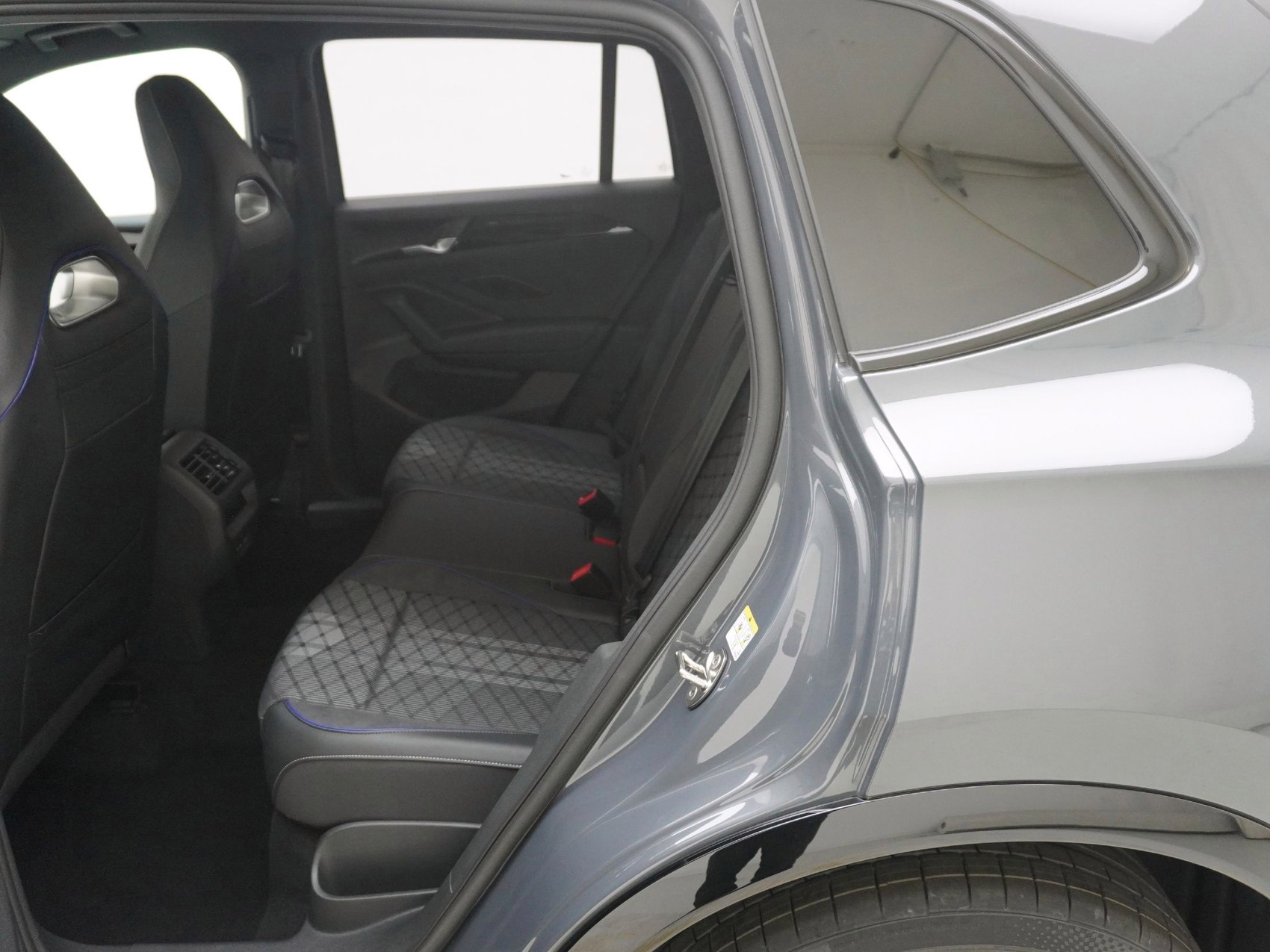 VW Tiguan 2.0 TSI R-Line 4motion-image-15
