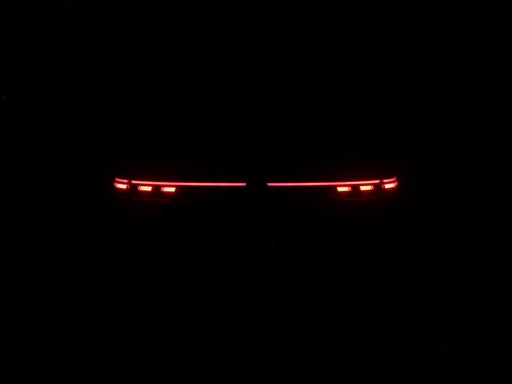 VW Tiguan 2.0 TSI R-Line 4motion-image-3