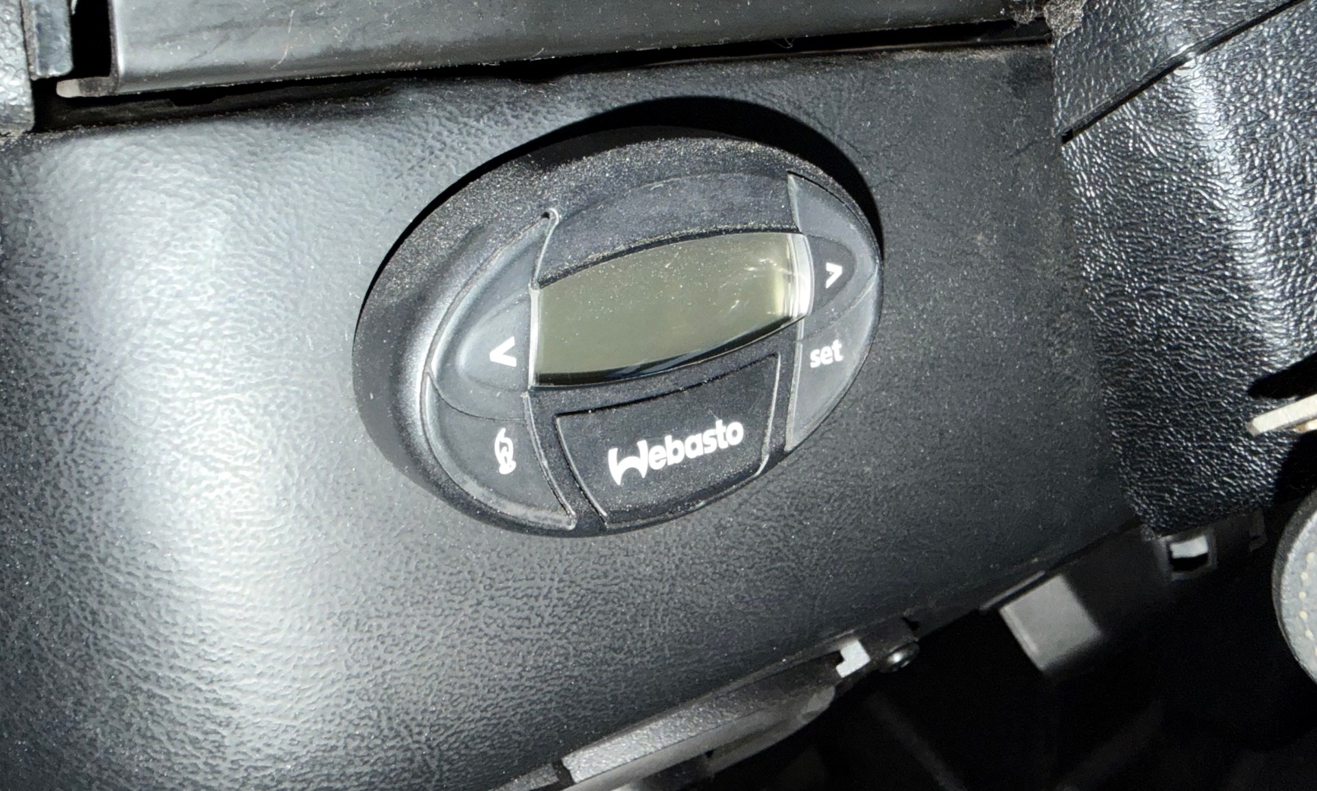 LAND ROVER Defender 110 2.5Td5-image-10