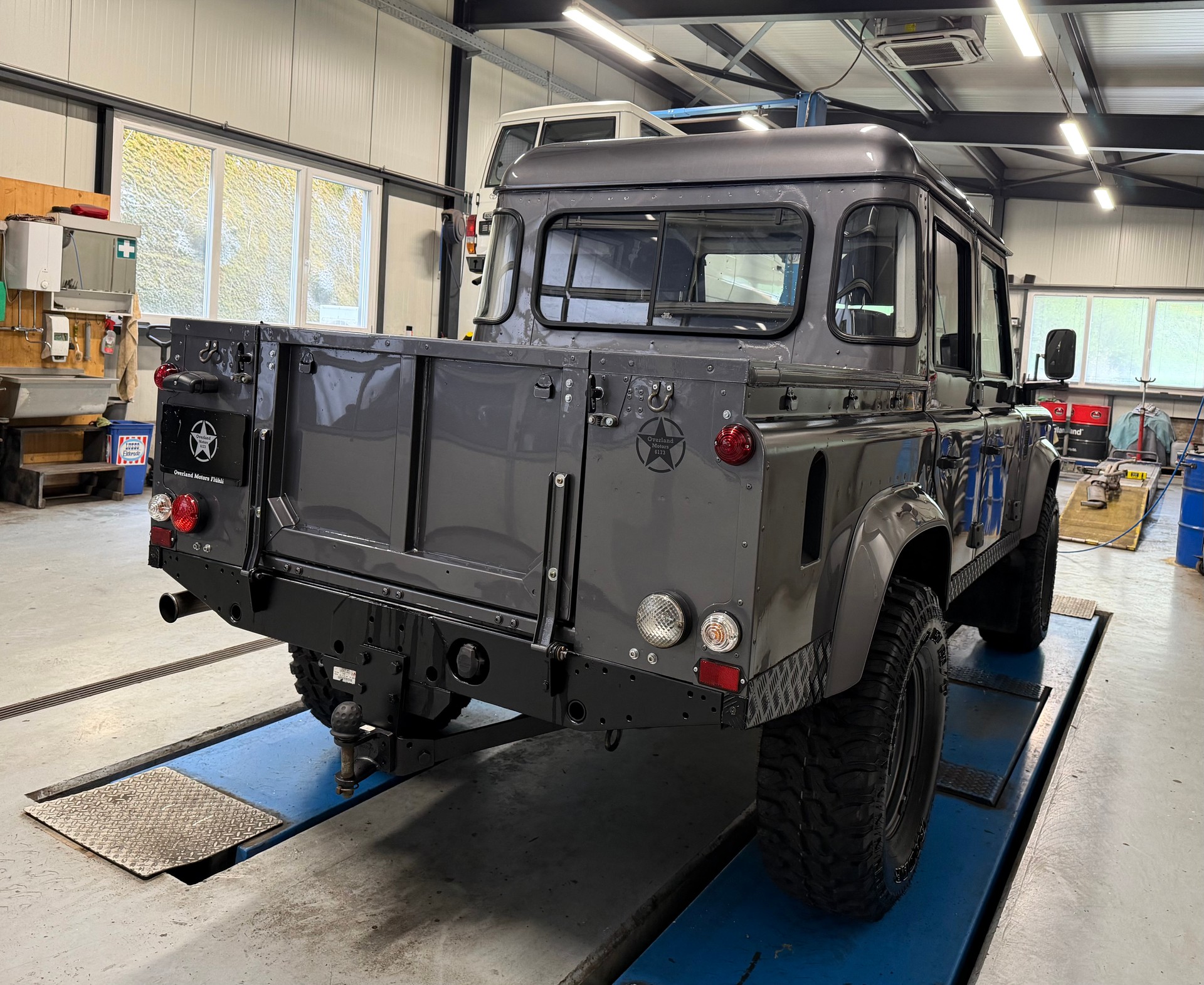 LAND ROVER Defender 110 2.5Td5-image-4