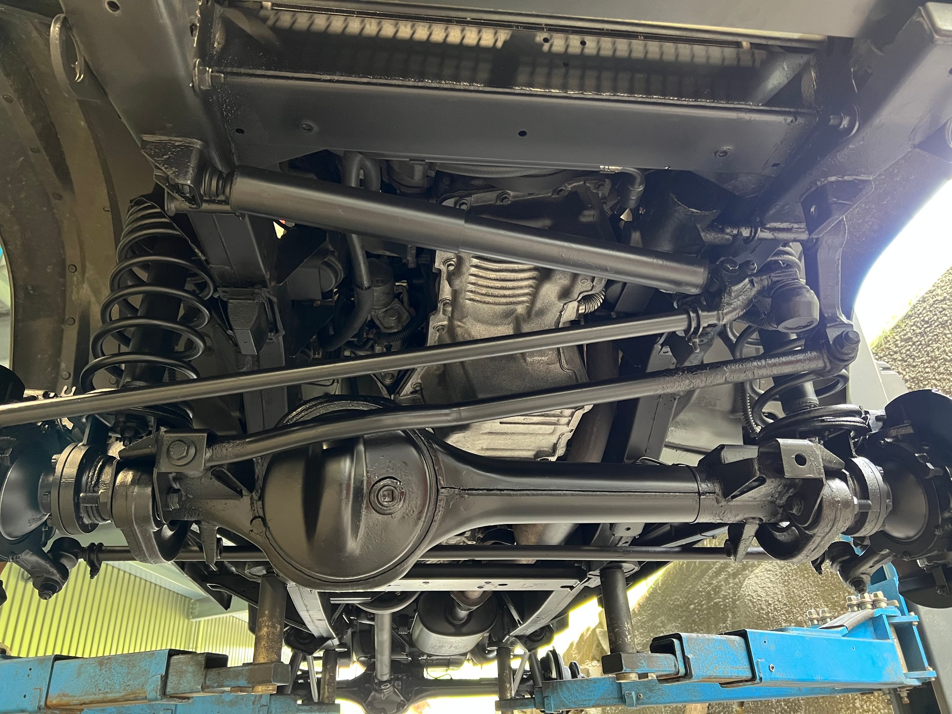 LAND ROVER Defender 110 2.5Td5-image-17
