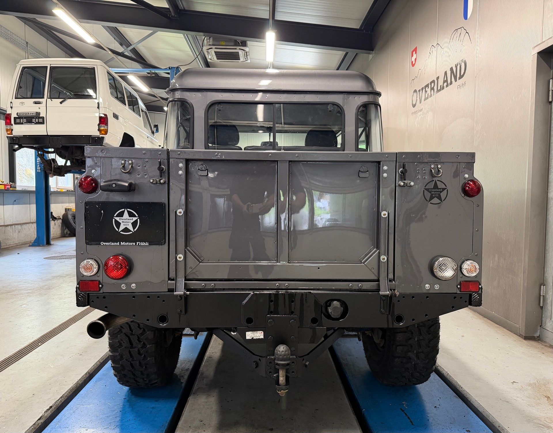 LAND ROVER Defender 110 2.5Td5-showroom-element-3
