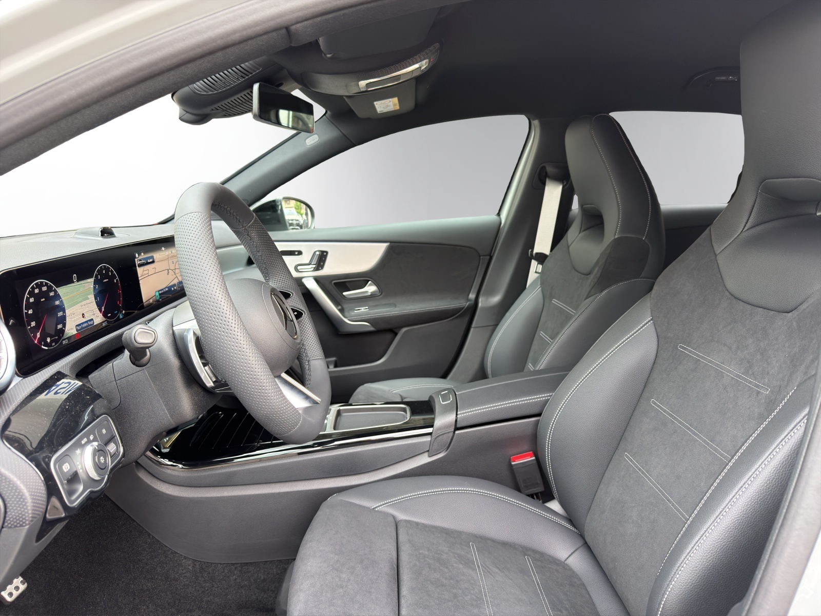 Image MERCEDES-BENZ A-200 A 200 Night Star 7G-DCT
