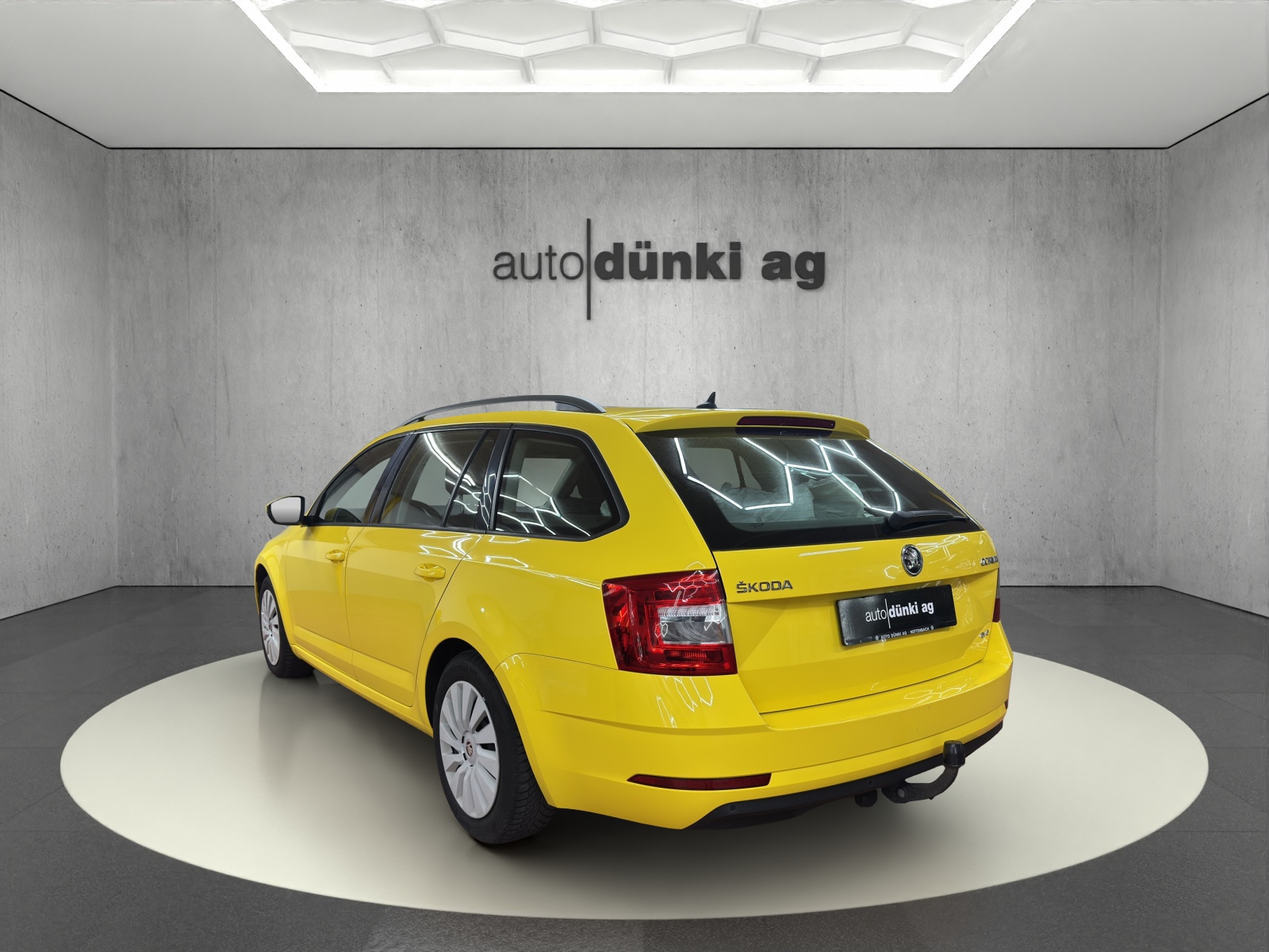SKODA Octavia Combi 2.0 TDI Ambition 4x4 DSG-image-2