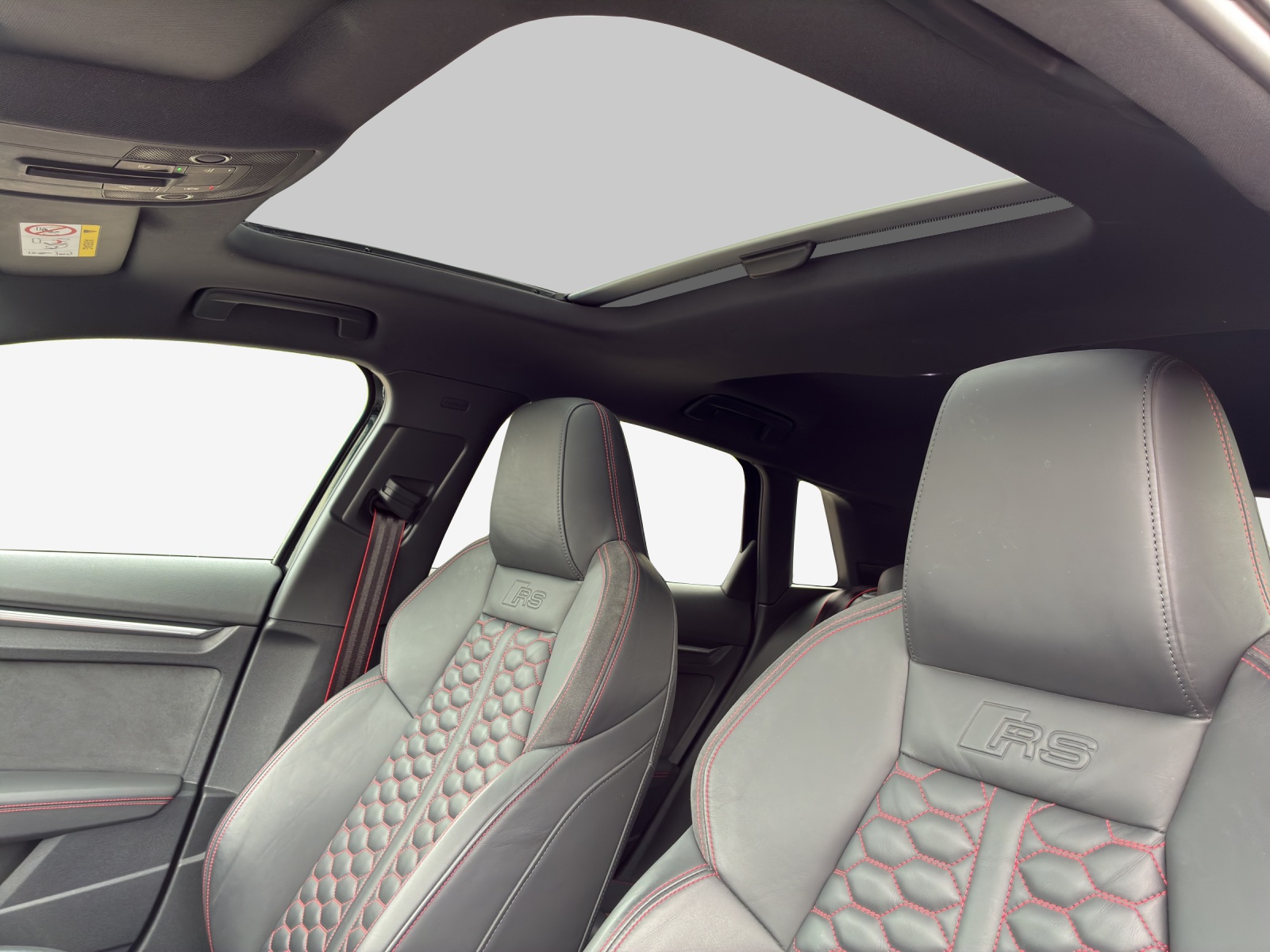 AUDI RS3 Sportback 2.5 TSI quattro S-tronic-image-14