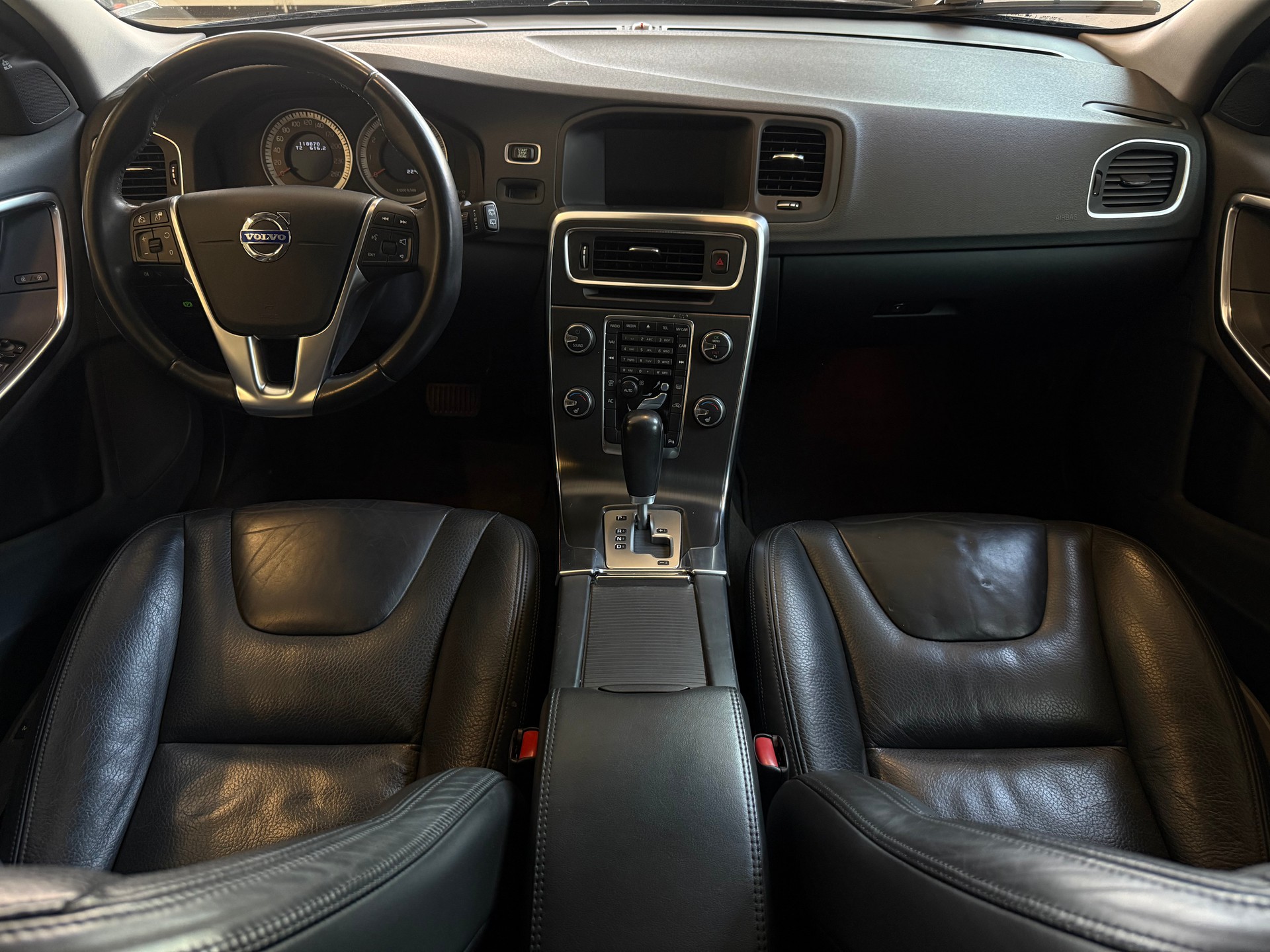 VOLVO V60 T5 Summum Powershift-image-12