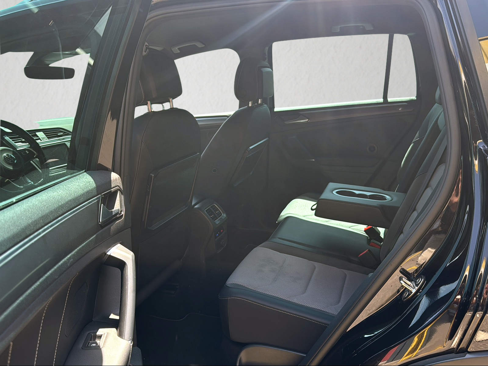 VW Tiguan 2.0 TDI SCR Highline 4Motion DSG-image-11