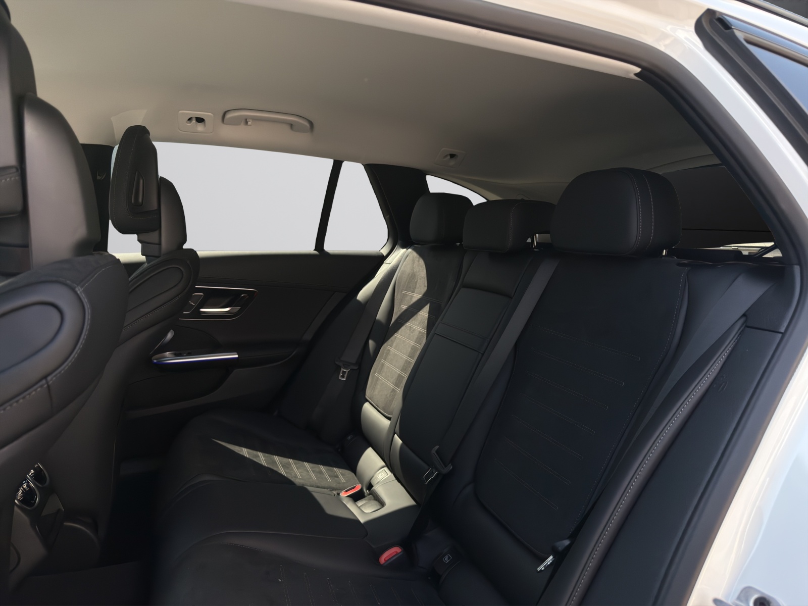 MERCEDES-BENZ C 220 d T 4 Matic Swiss Star-image-14