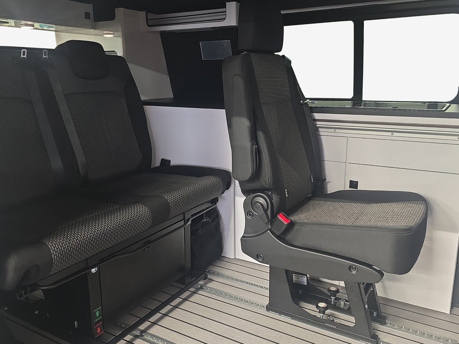 VW T6.1 2.0 TDI Envia Pure DSG-image-11