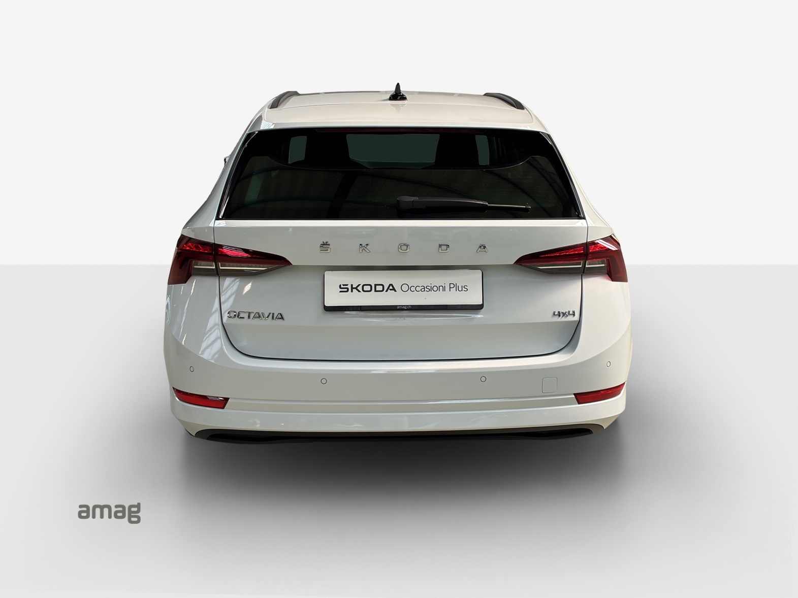 SKODA Octavia Combi 2.0 TDI DSG Ambition 4x4-showroom-element-3