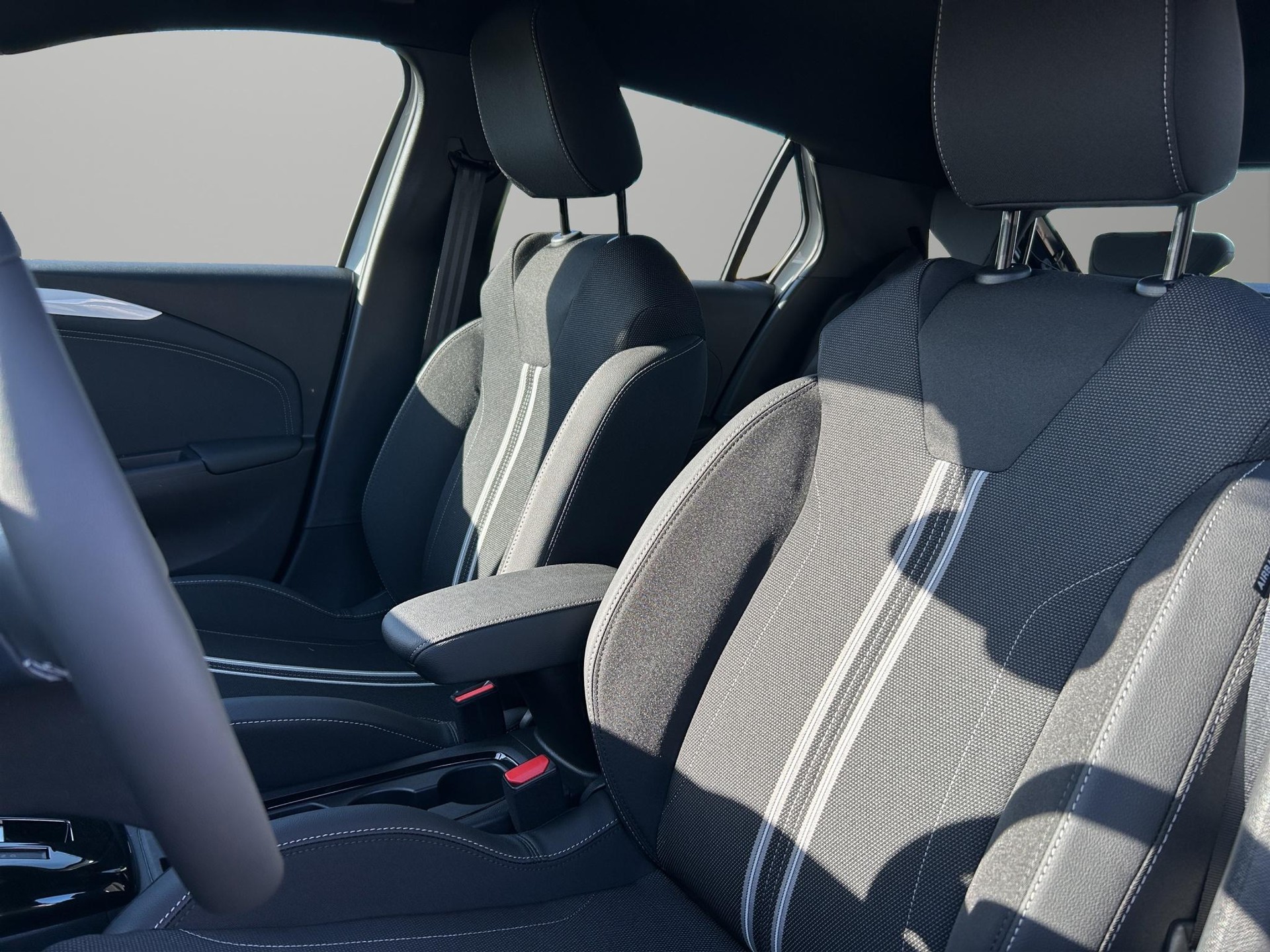 OPEL Corsa 1.2 T Hybrid Viva-image-3