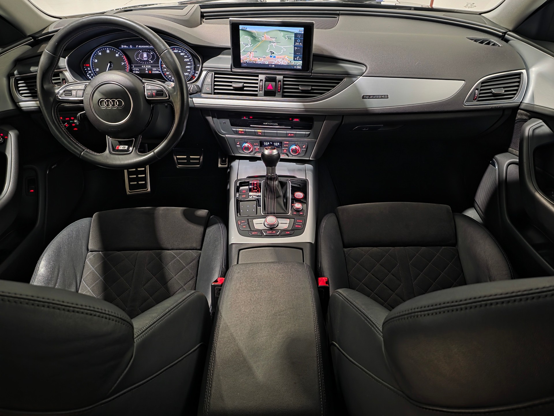 AUDI S6 Avant 4.0 TFSI V8 quattro S-tronic-image-4