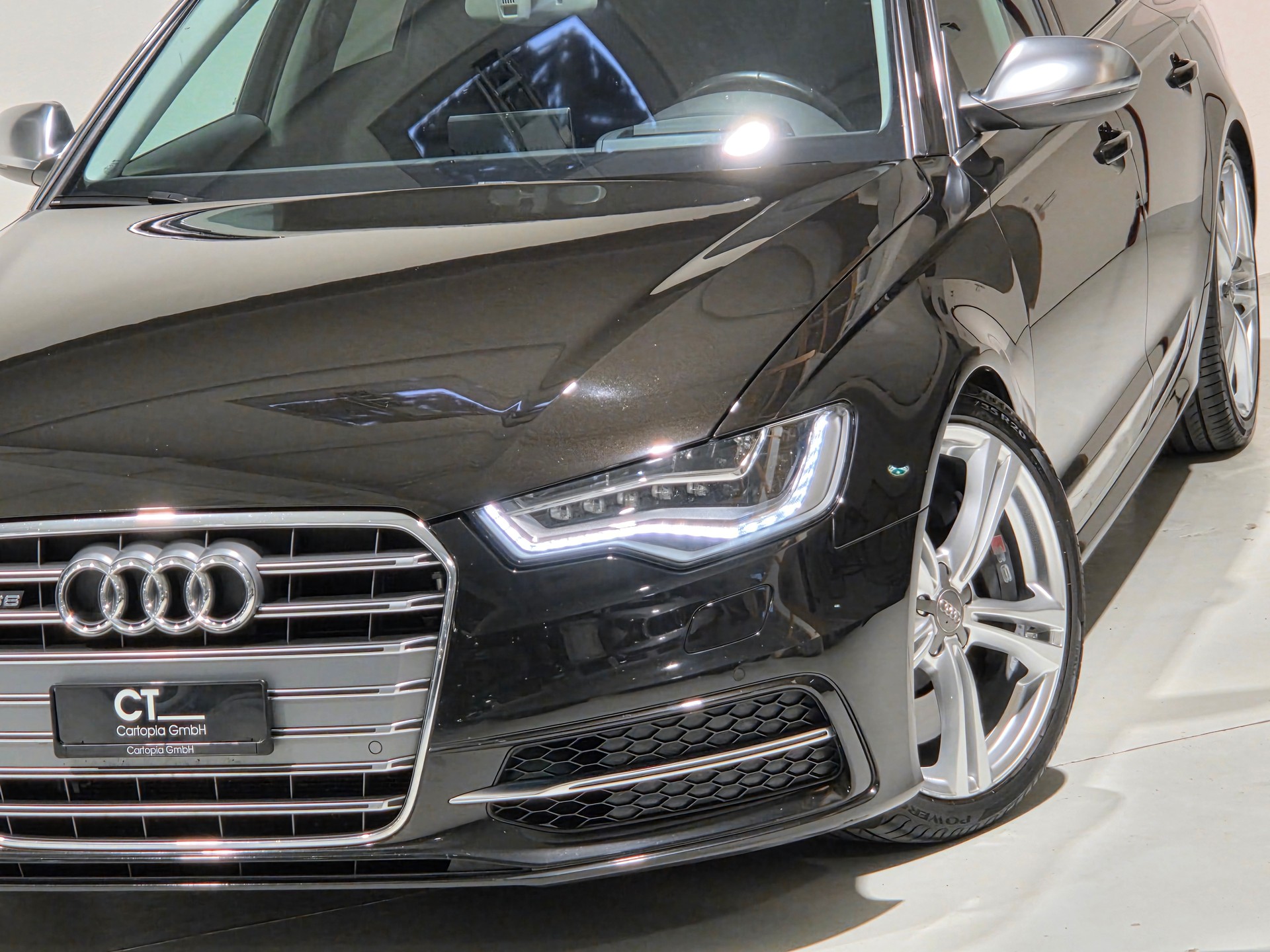 AUDI S6 Avant 4.0 TFSI V8 quattro S-tronic-image-23