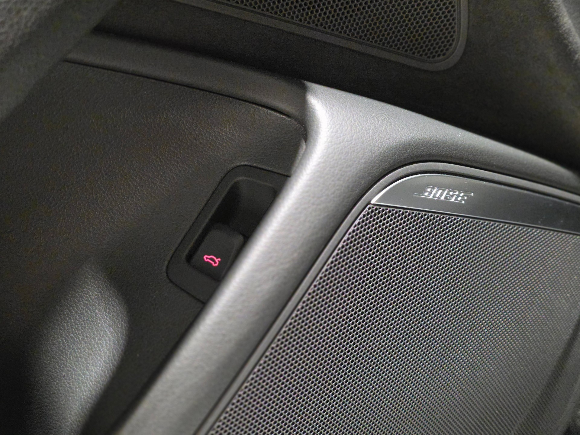 AUDI S6 Avant 4.0 TFSI V8 quattro S-tronic-image-16