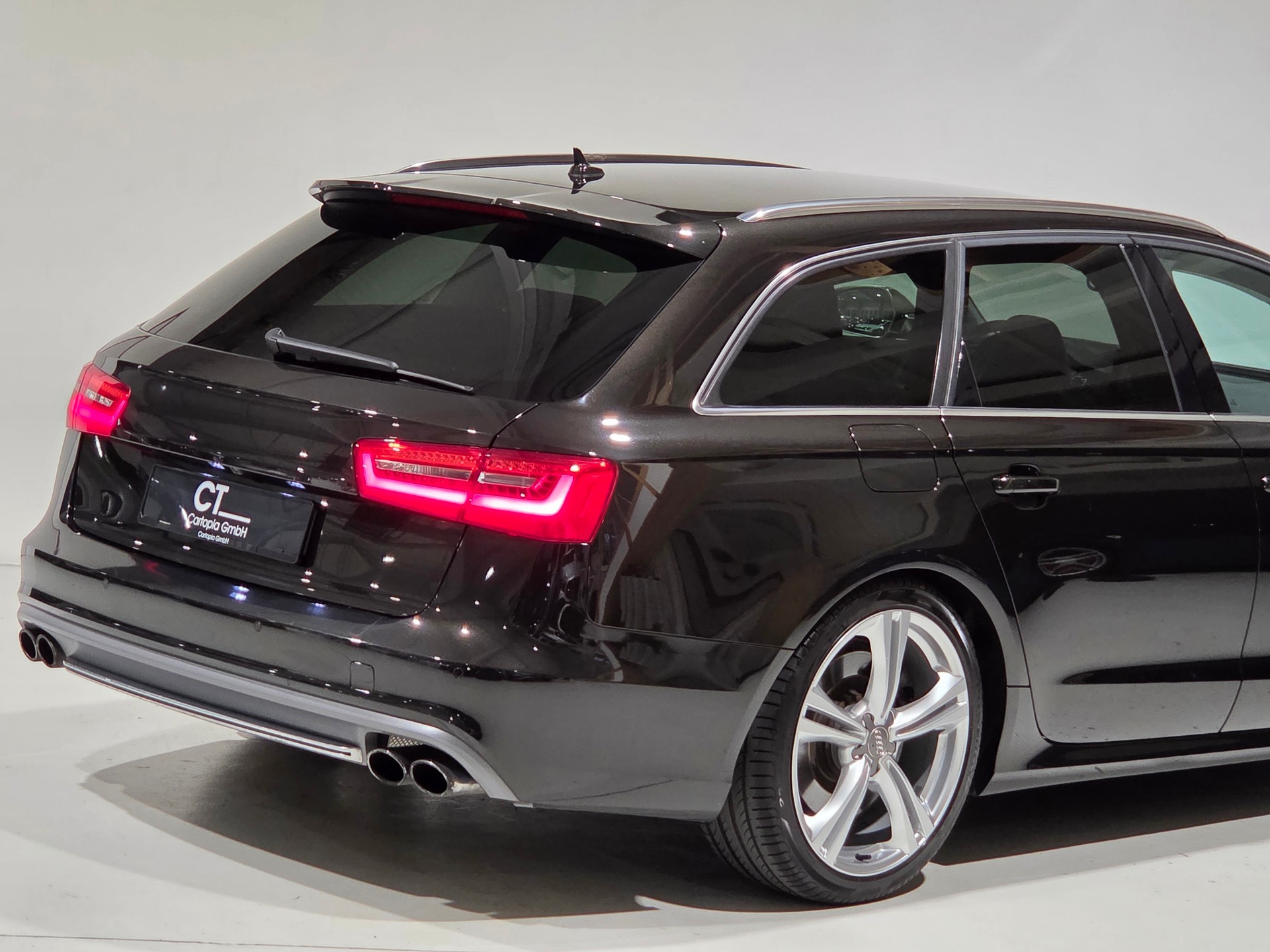 AUDI S6 Avant 4.0 TFSI V8 quattro S-tronic-image-29