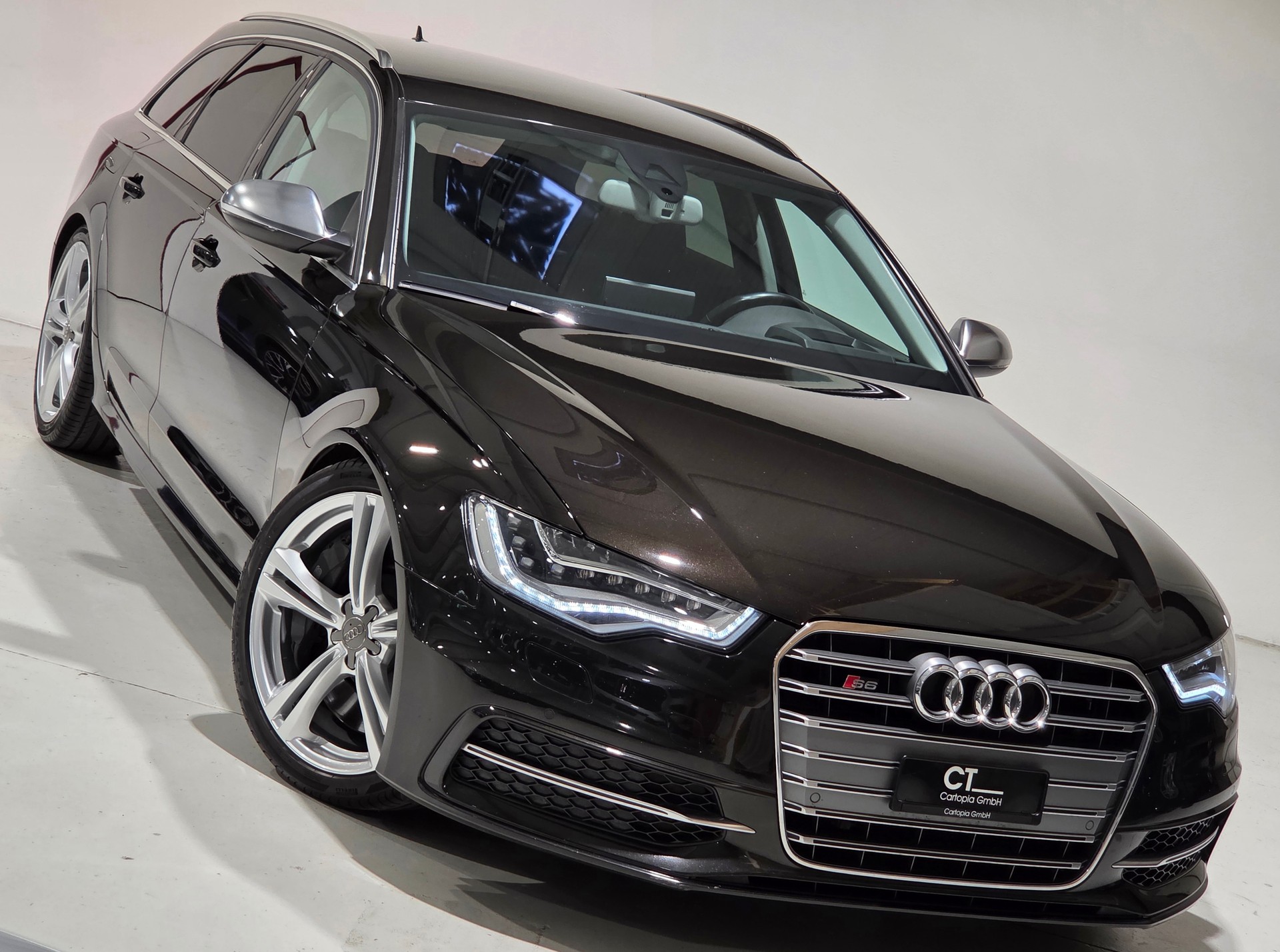 AUDI S6 Avant 4.0 TFSI V8 quattro S-tronic-image-26