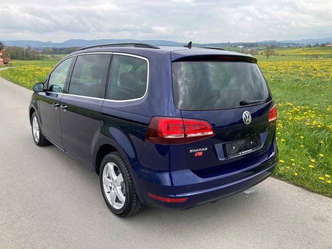 VW Sharan 2.0 TDI BMT Comfortline DSG 7 Sitzer-image-3