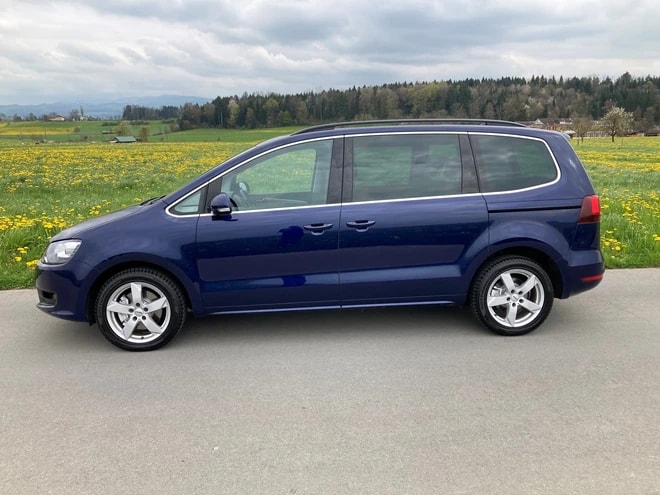 VW Sharan 2.0 TDI BMT Comfortline DSG 7 Sitzer-image-4