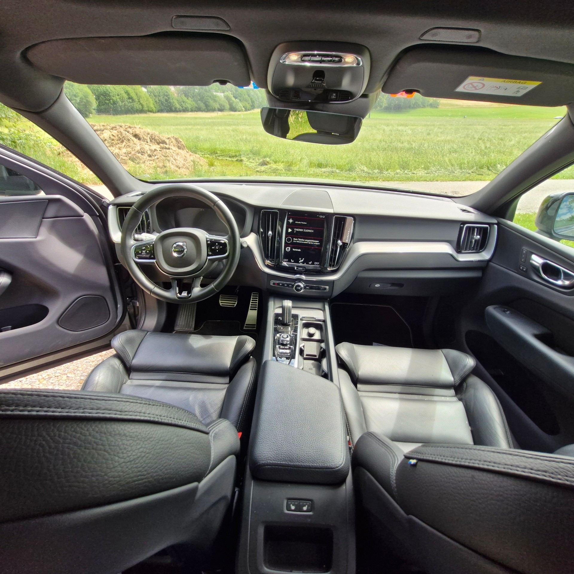 VOLVO 2.0 T8 TE R-Design eAWD-image-5