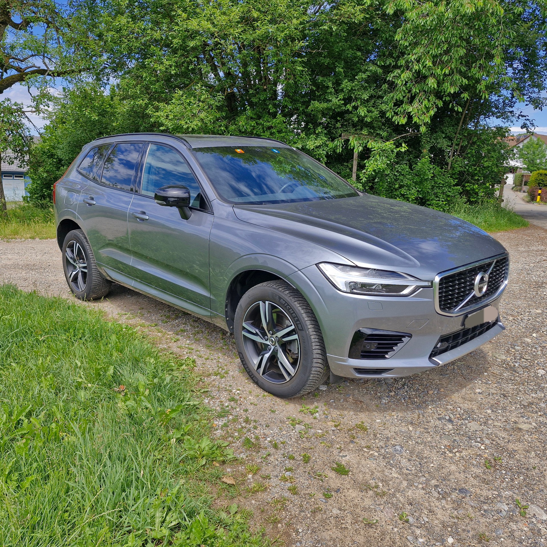VOLVO 2.0 T8 TE R-Design eAWD-image-1