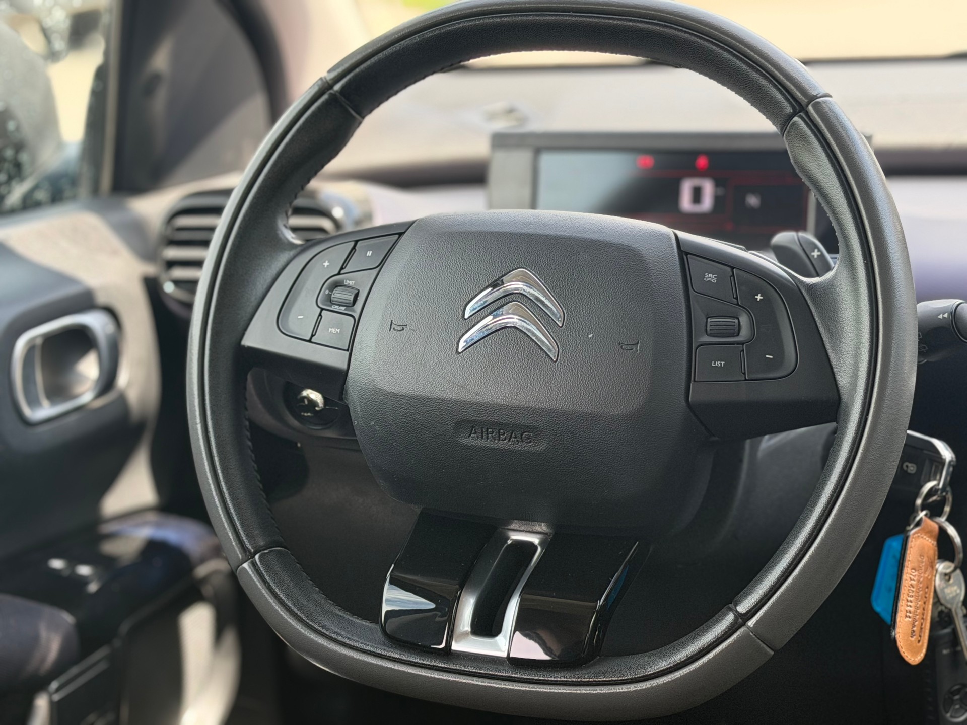 CITROEN C4 Cactus 1.2 e-VTi Shine ETG-image-8